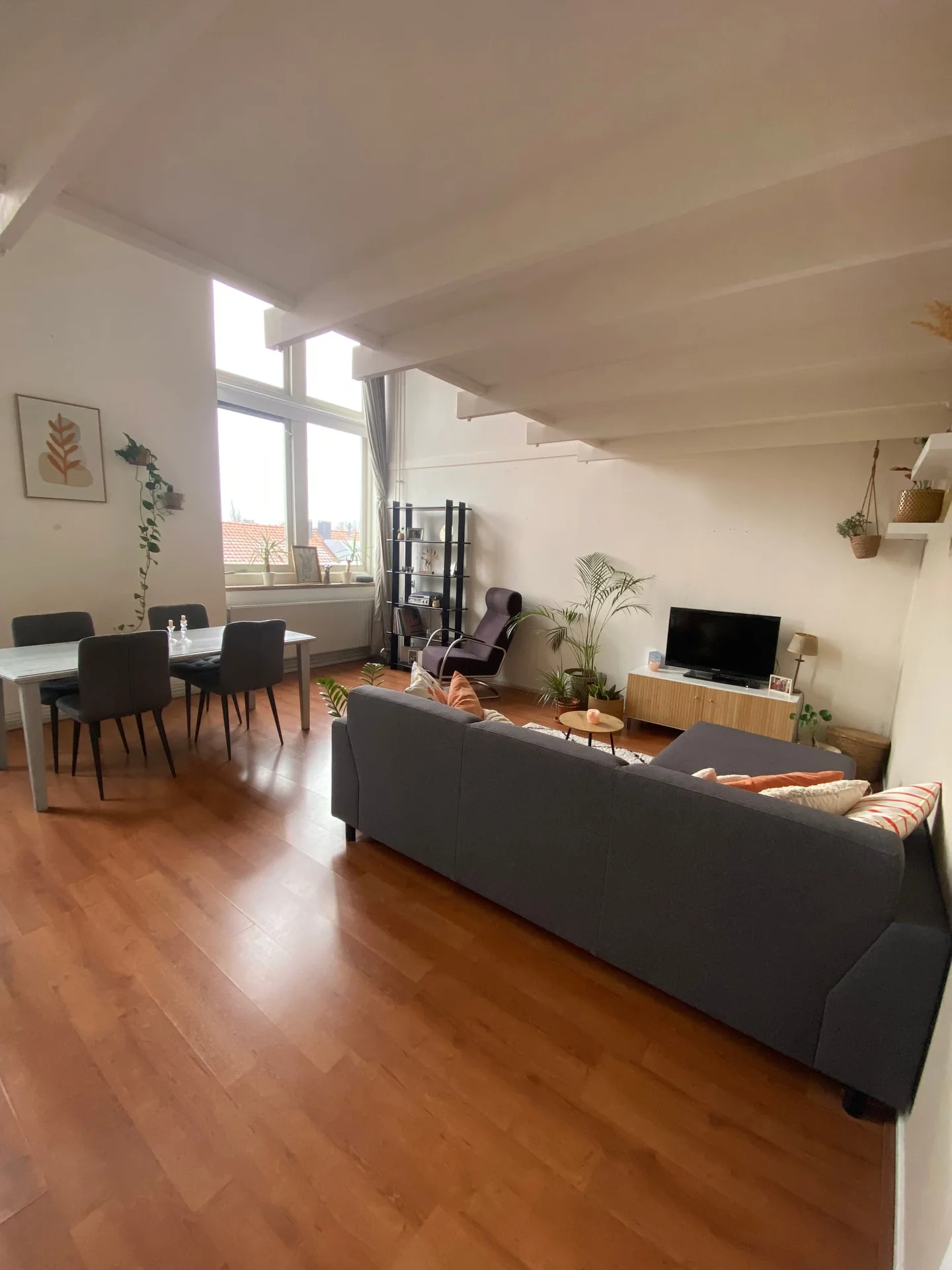 Foto van de Kamer gelegen aan de Cortinghlaan in Groningen