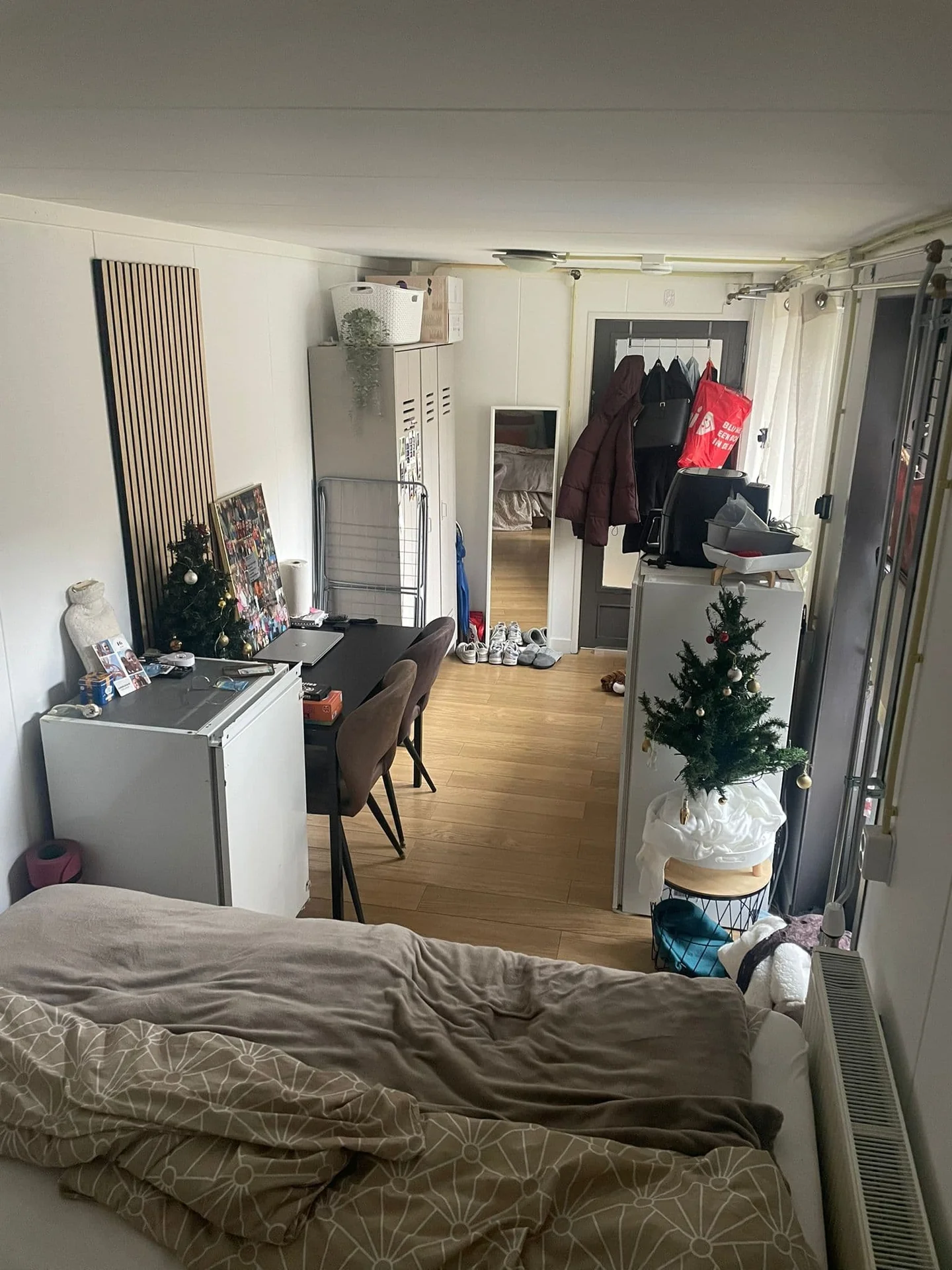 geblurde versie van de foto als achtergrond