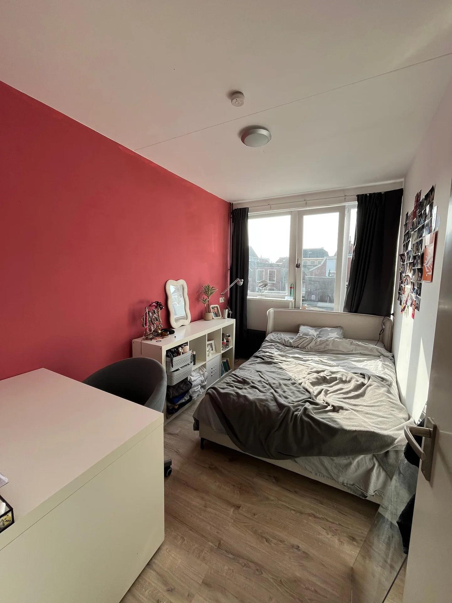 geblurde versie van de foto als achtergrond