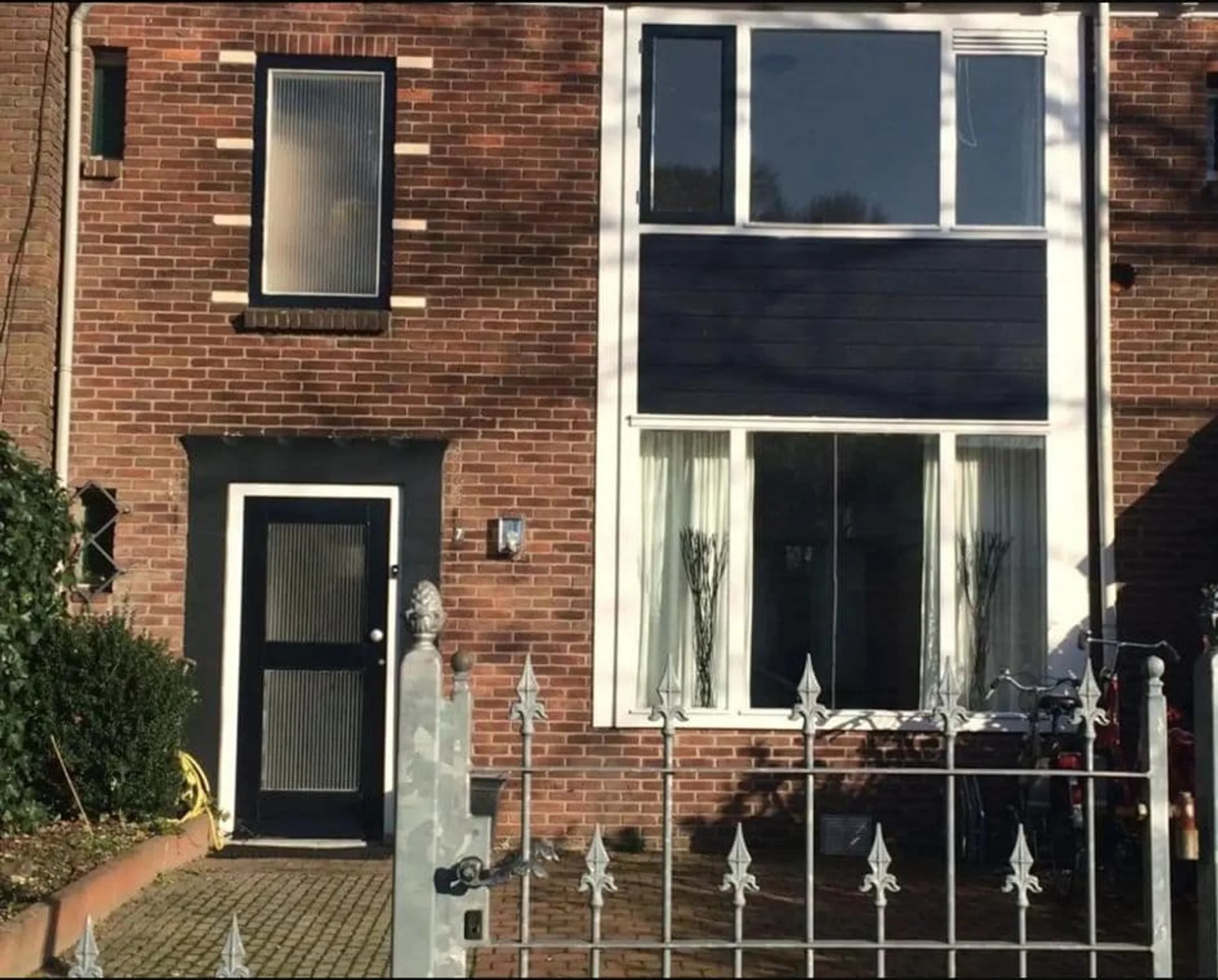 geblurde versie van de foto als achtergrond