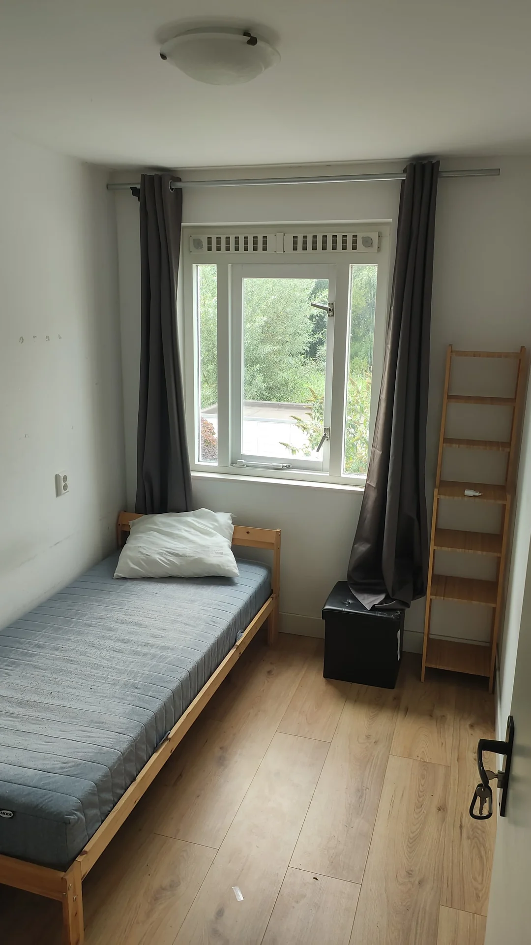 Foto van de Kamer gelegen aan de Tolkamerstraat in Amsterdam