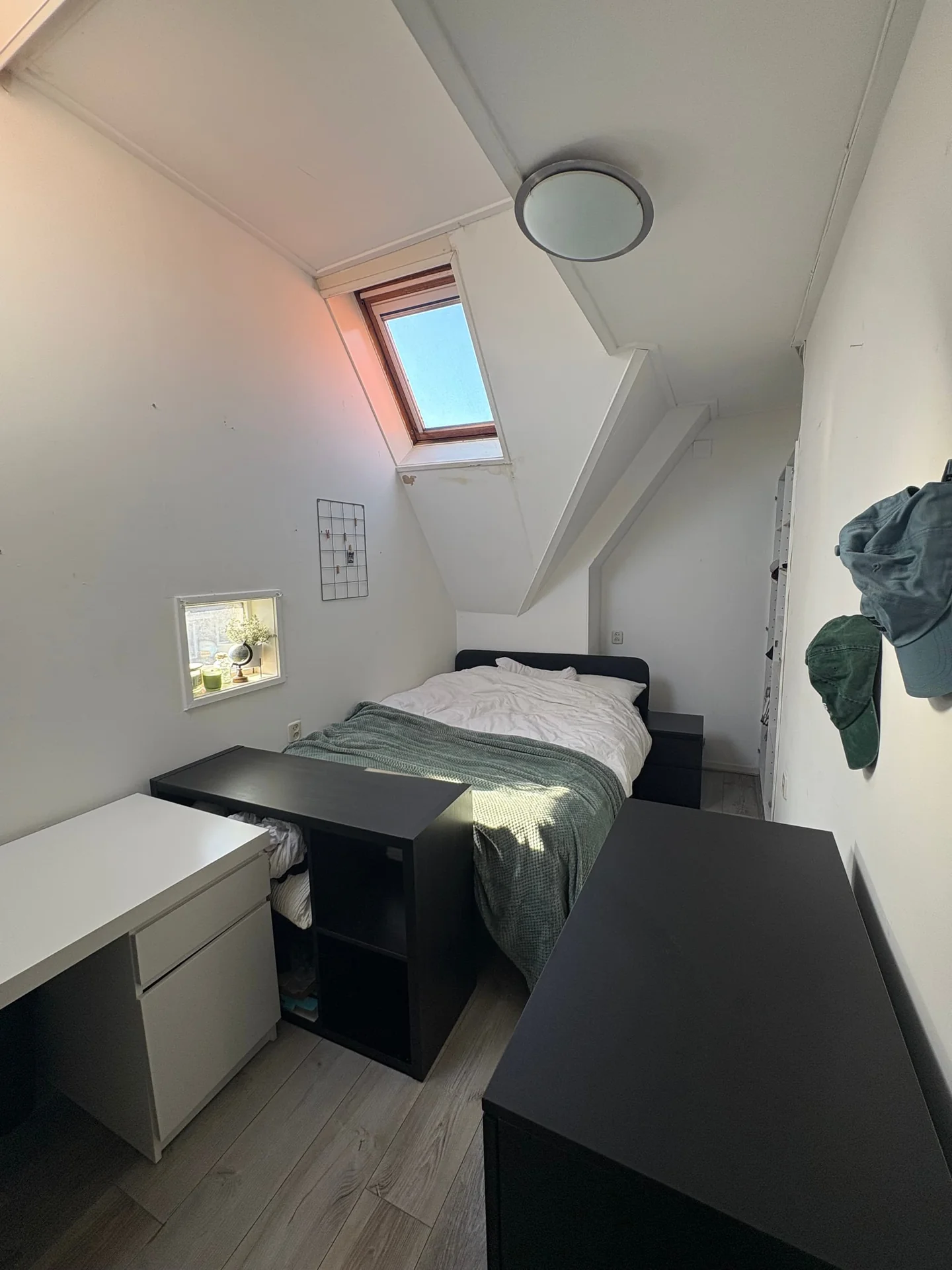 Foto van de Kamer gelegen aan de Ambonstraat in Groningen