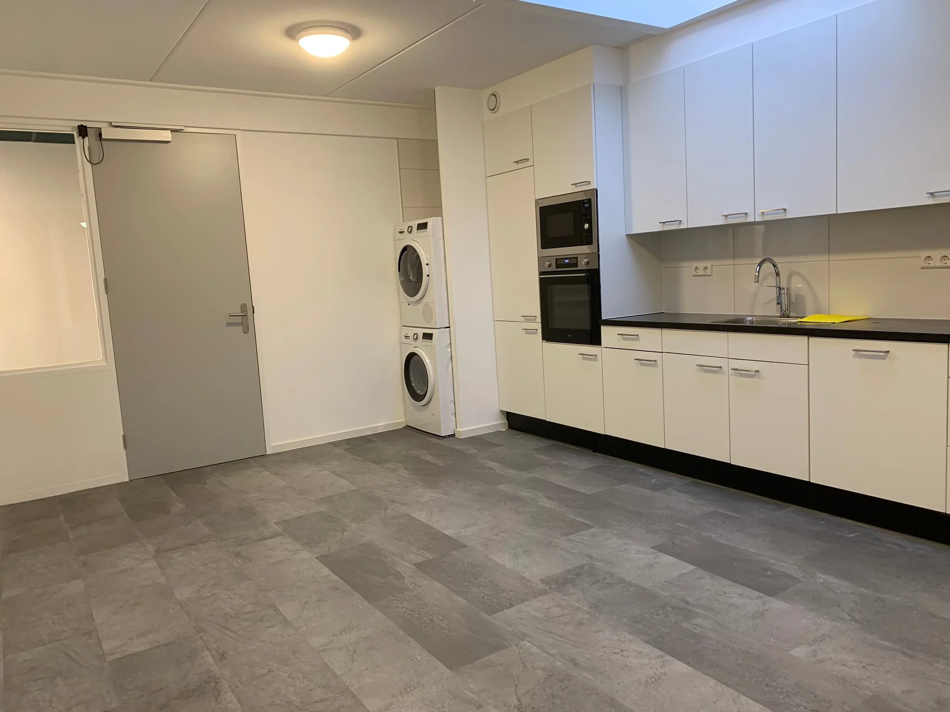 Foto van de Studio gelegen aan de Lagosweg in Delft