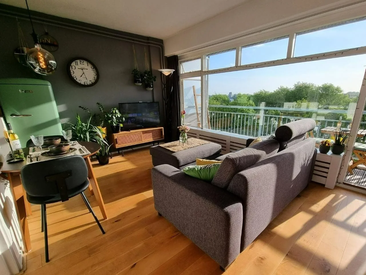 Foto van de Appartement gelegen aan de Burgemeester Hogguerstraat in Amsterdam