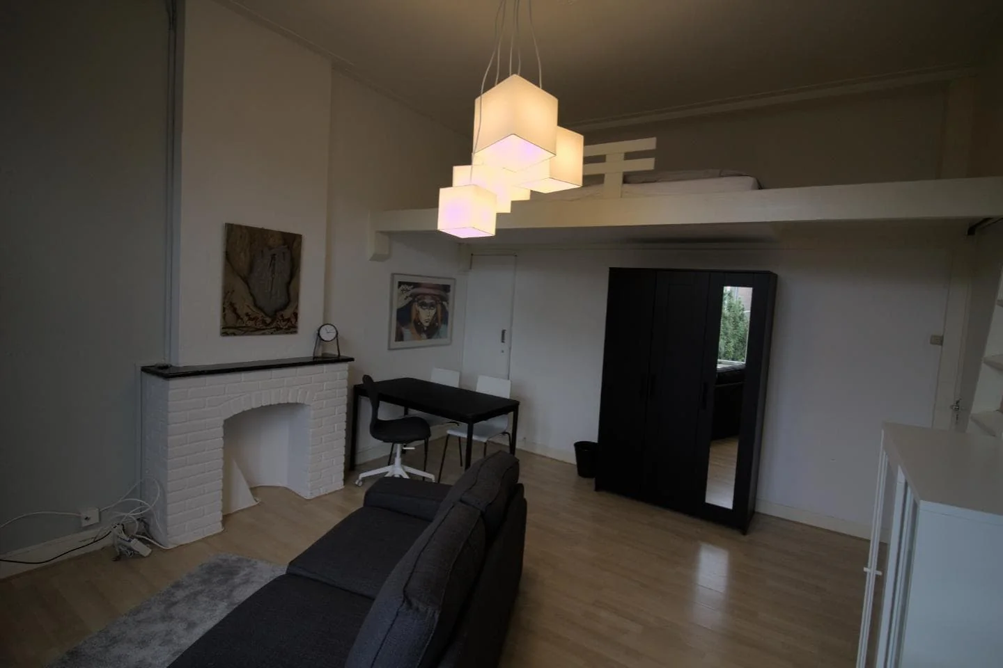 geblurde versie van de foto als achtergrond