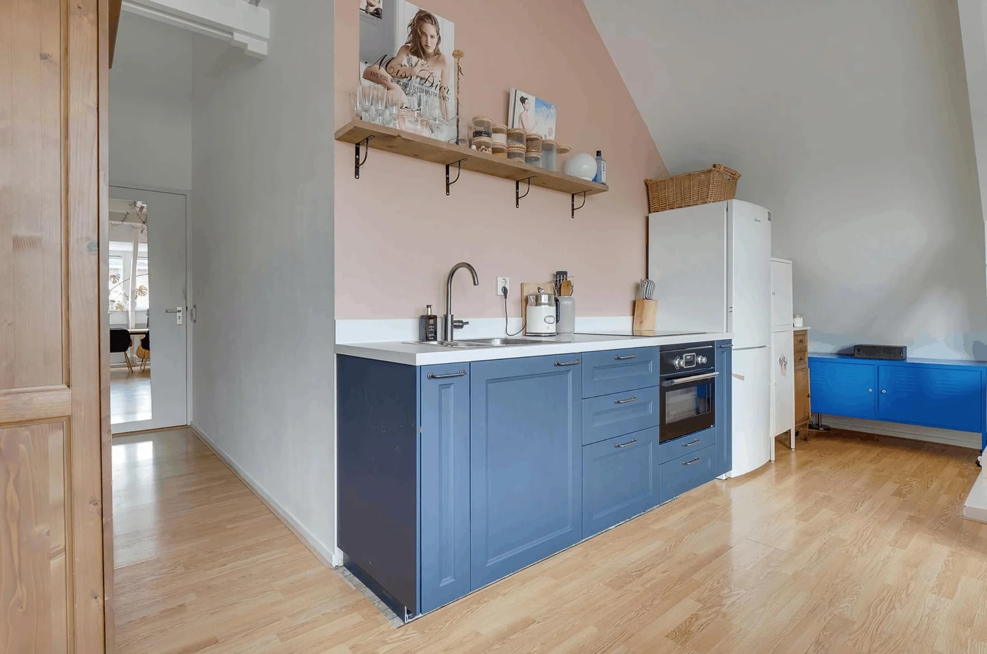 Foto van de Kamer gelegen aan de Sweder van Zuylenweg in Utrecht