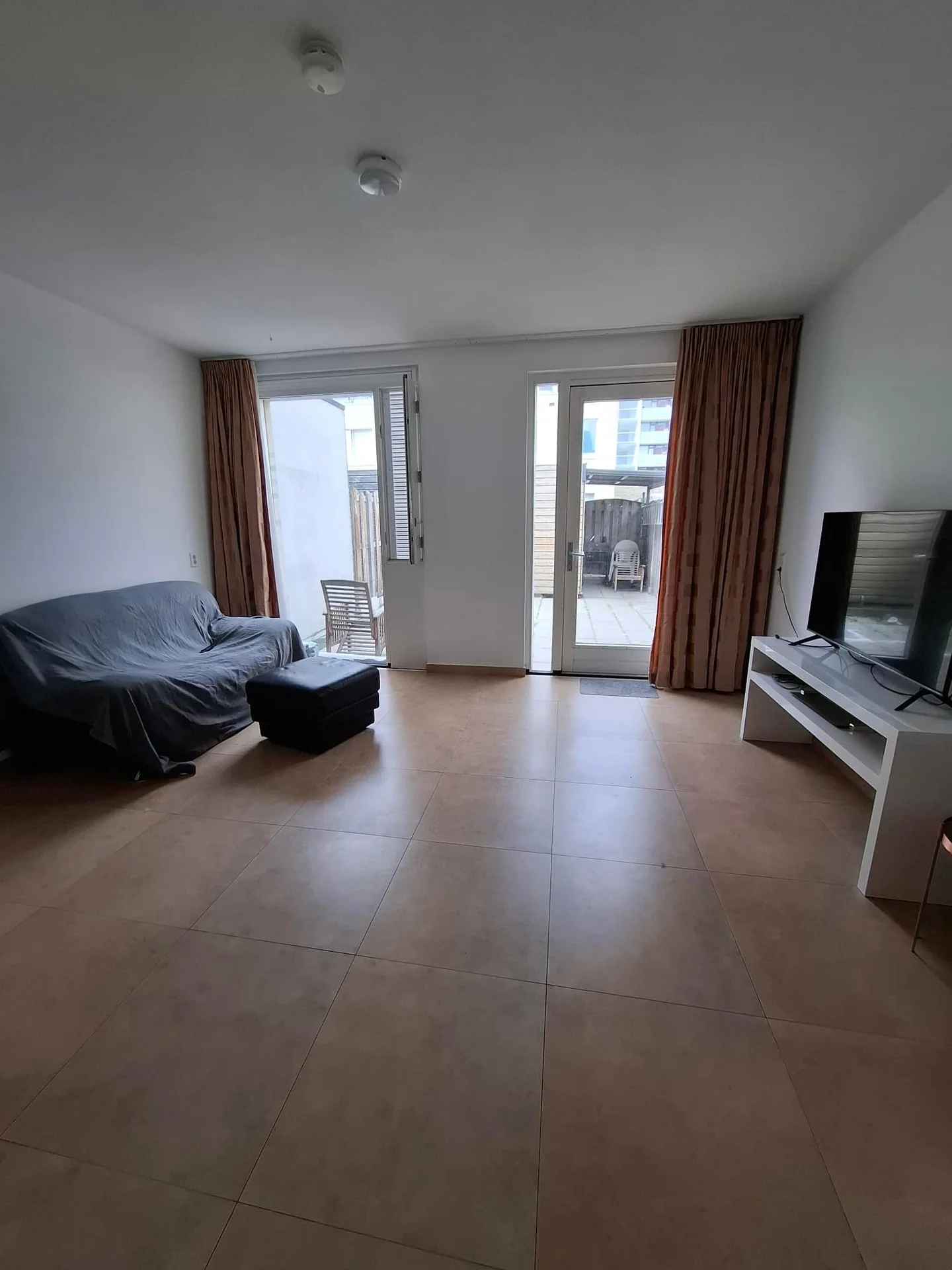 Foto van de Kamer gelegen aan de Raphael Lemkinstraat in Amsterdam