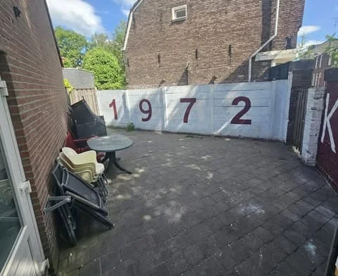 geblurde versie van de foto als achtergrond