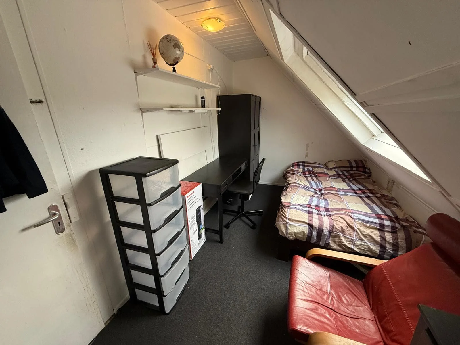 geblurde versie van de foto als achtergrond