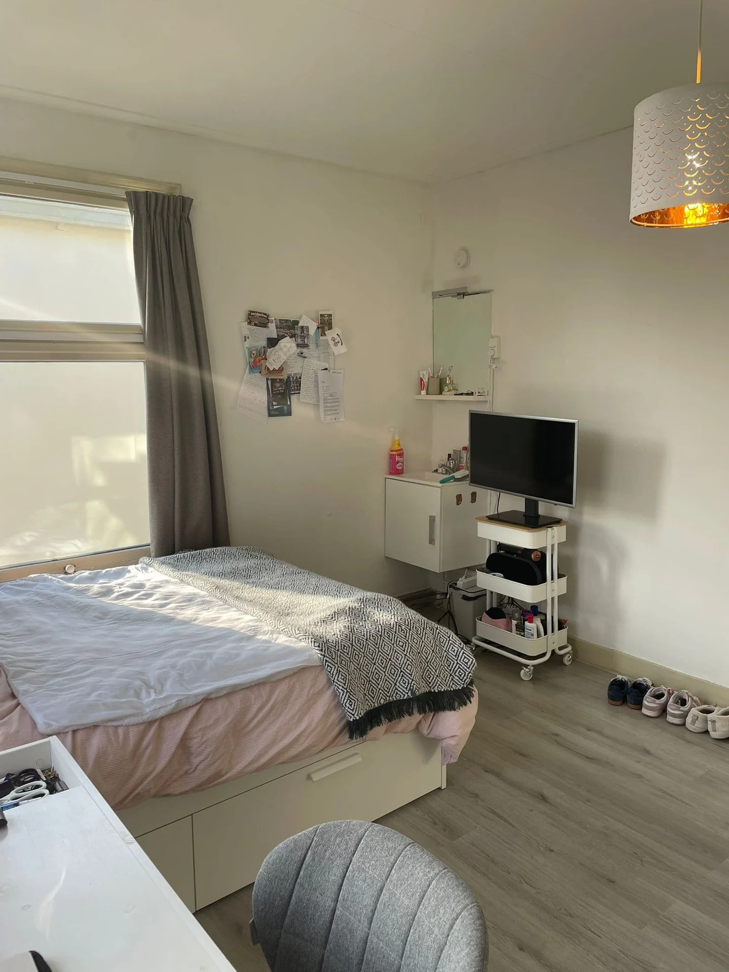 geblurde versie van de foto als achtergrond