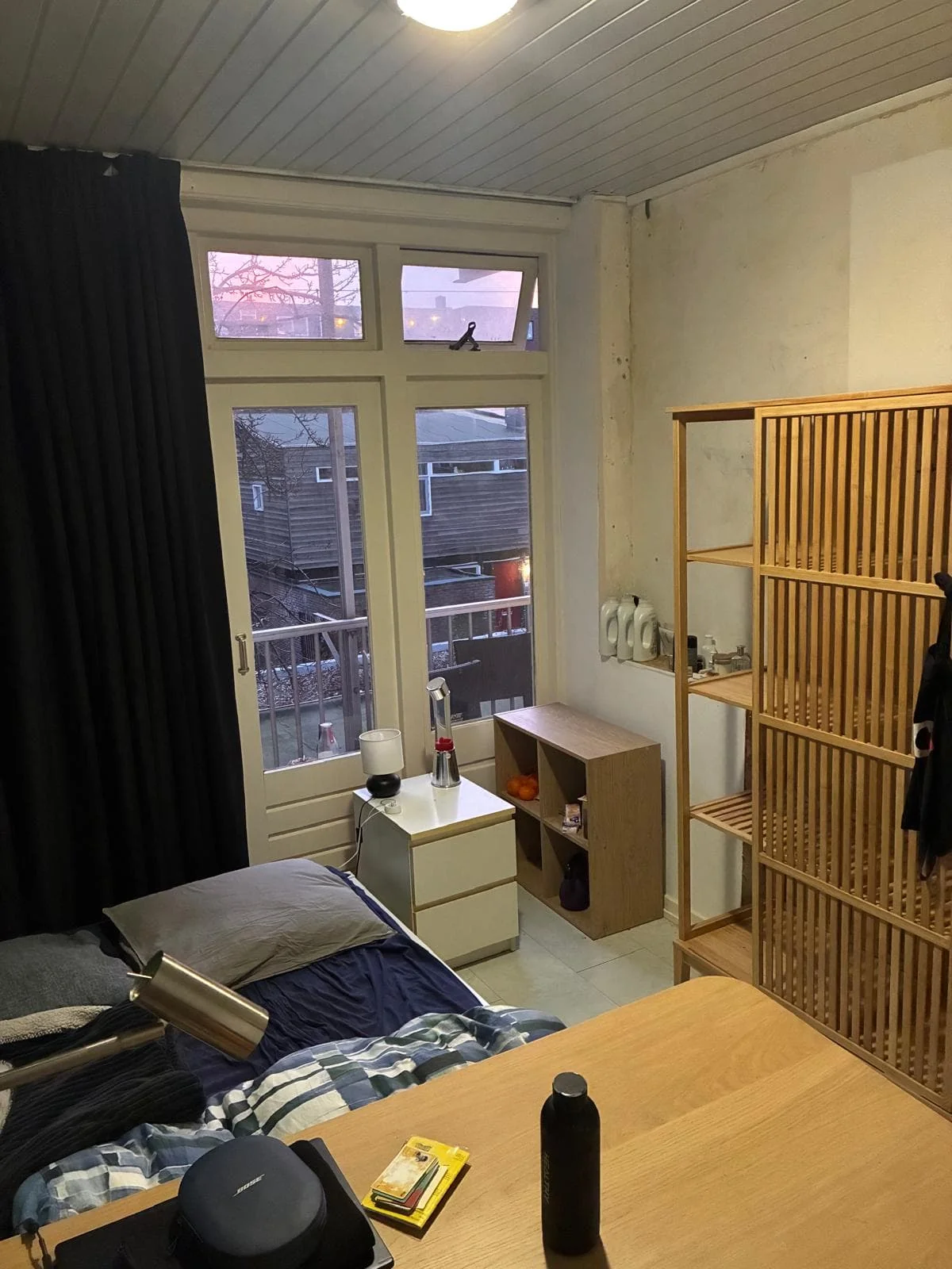 Foto van de Kamer gelegen aan de Van Hallstraat in Amsterdam
