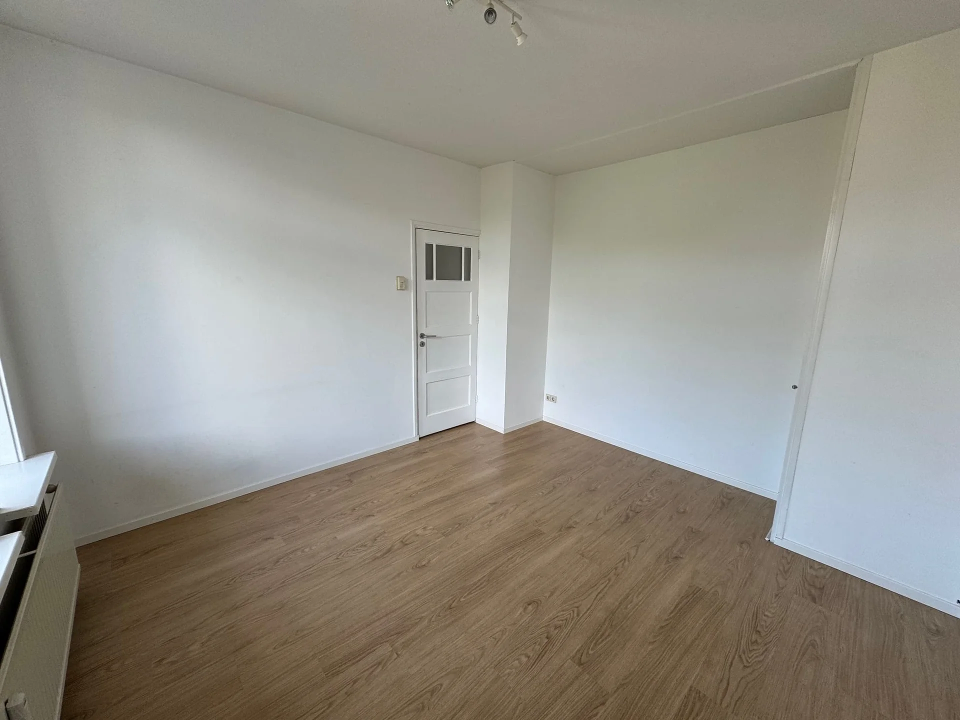 Foto van de Kamer gelegen aan de Herman Robbersstraat in Rotterdam