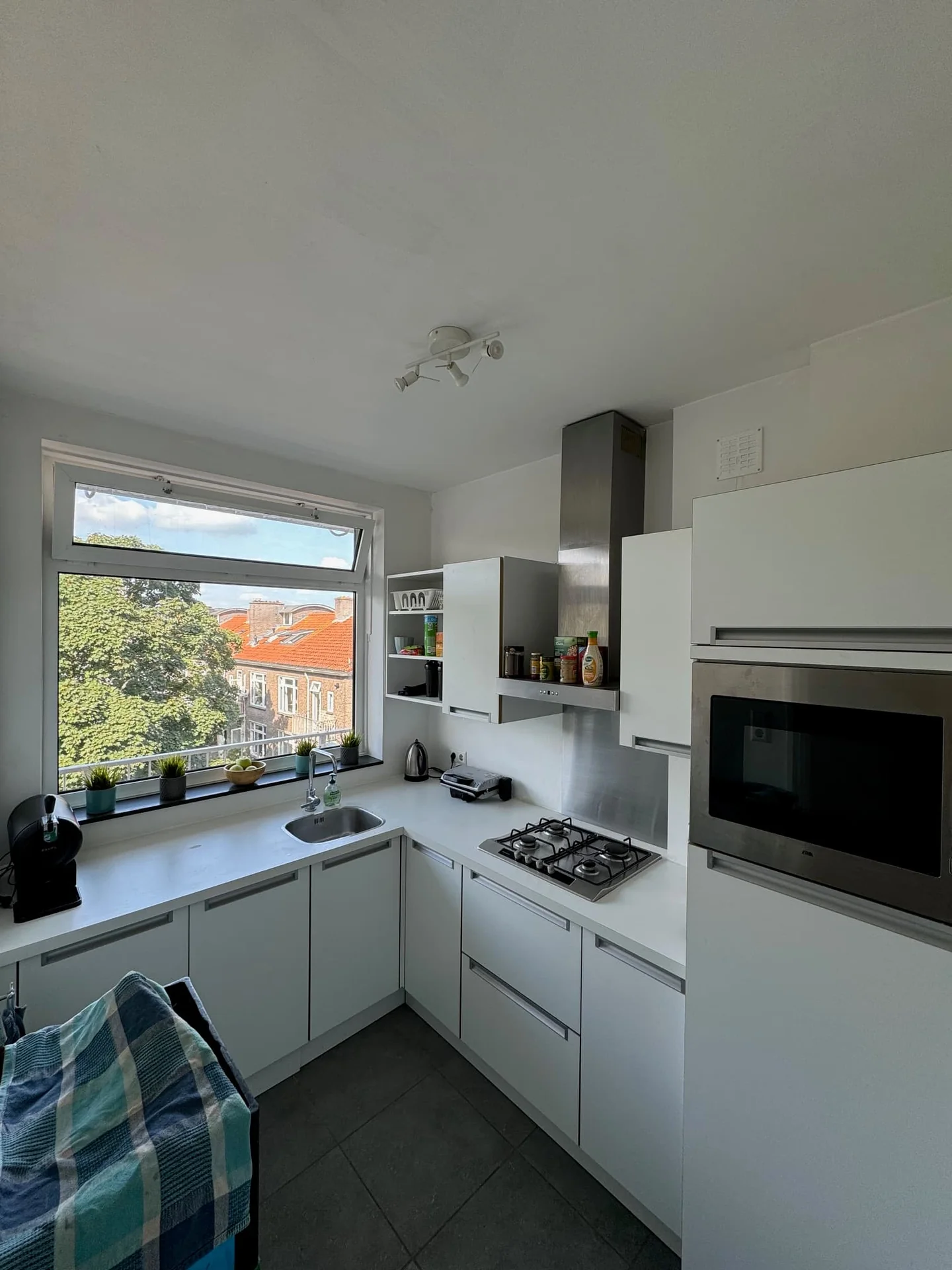 Foto van de Kamer gelegen aan de Herman Robbersstraat in Rotterdam