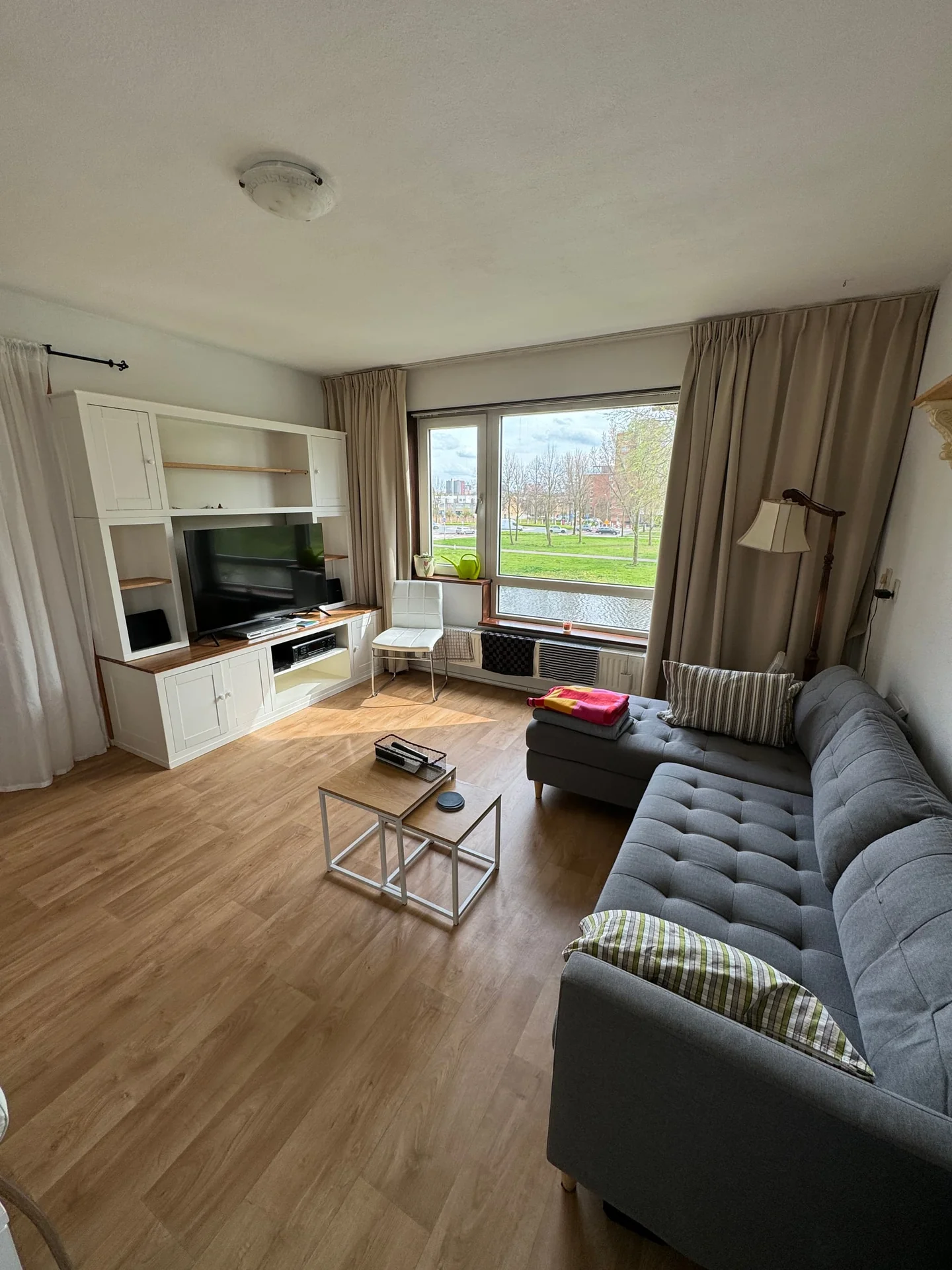 Foto van de Appartement gelegen aan de Prof. R. Casimirstraat in Amsterdam