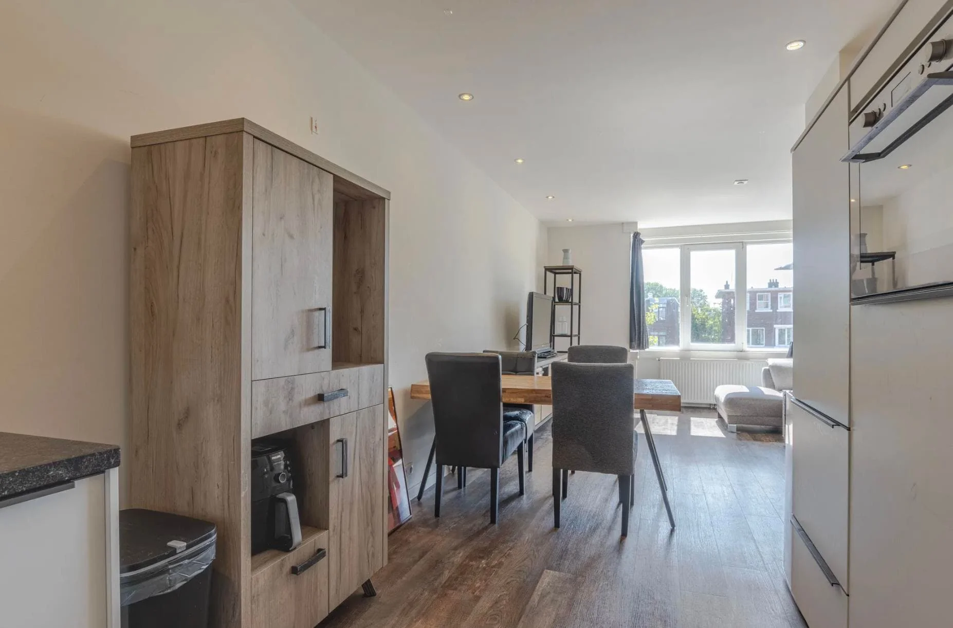 geblurde versie van de foto als achtergrond