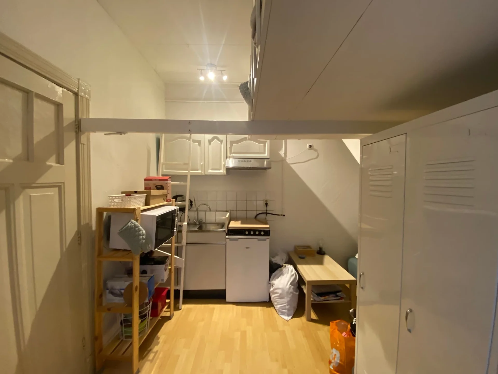 geblurde versie van de foto als achtergrond