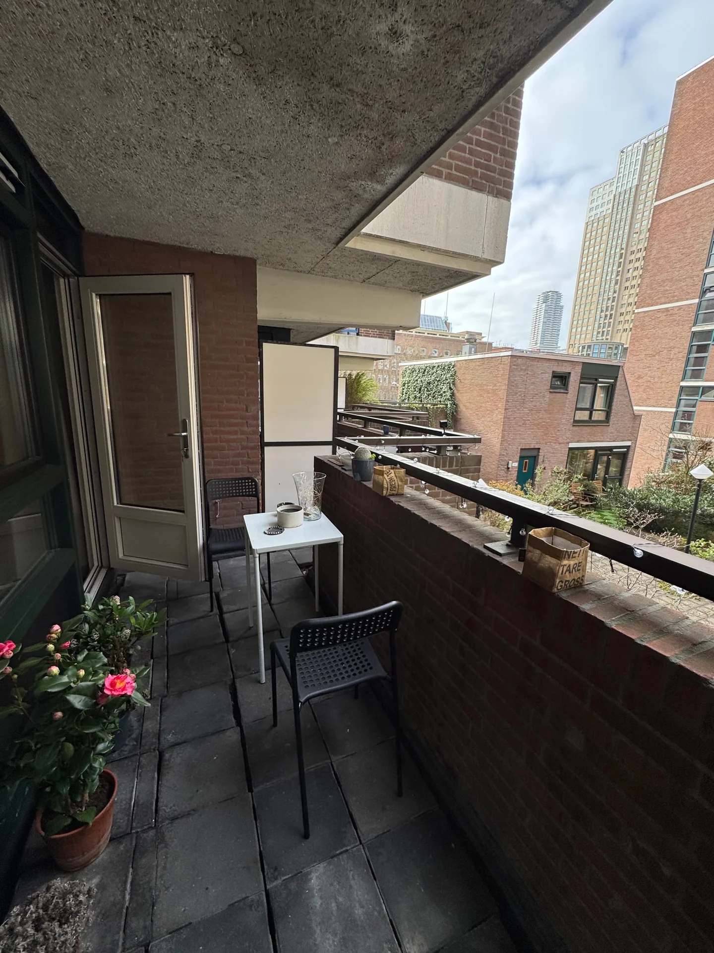 geblurde versie van de foto als achtergrond