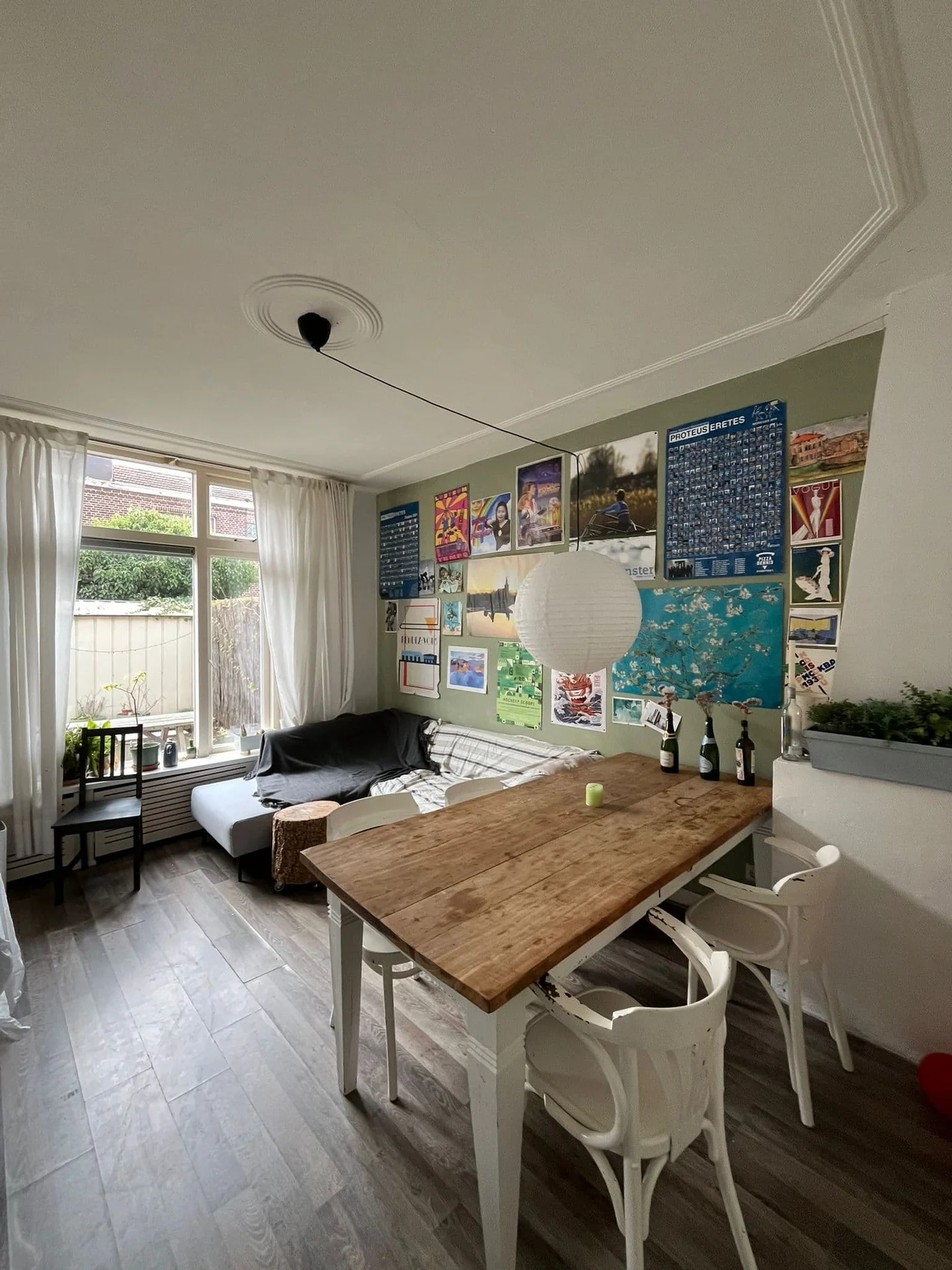 geblurde versie van de foto als achtergrond