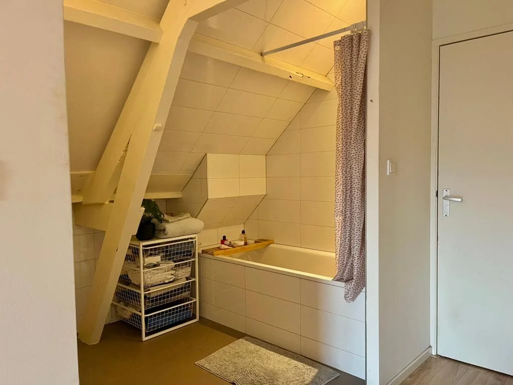 Foto van de Kamer gelegen aan de Bergweg in Rotterdam