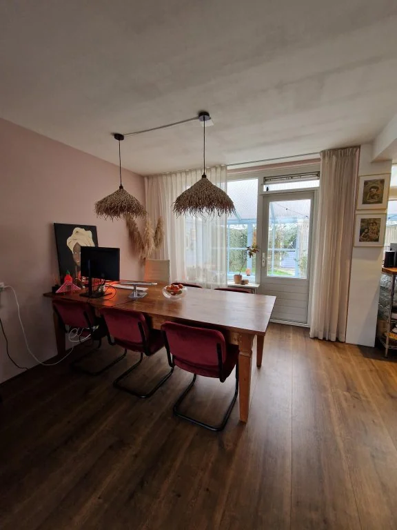 geblurde versie van de foto als achtergrond