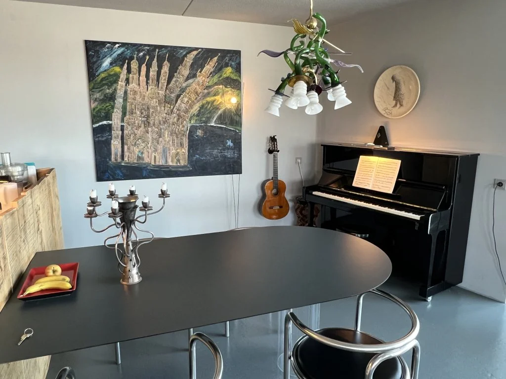 geblurde versie van de foto als achtergrond