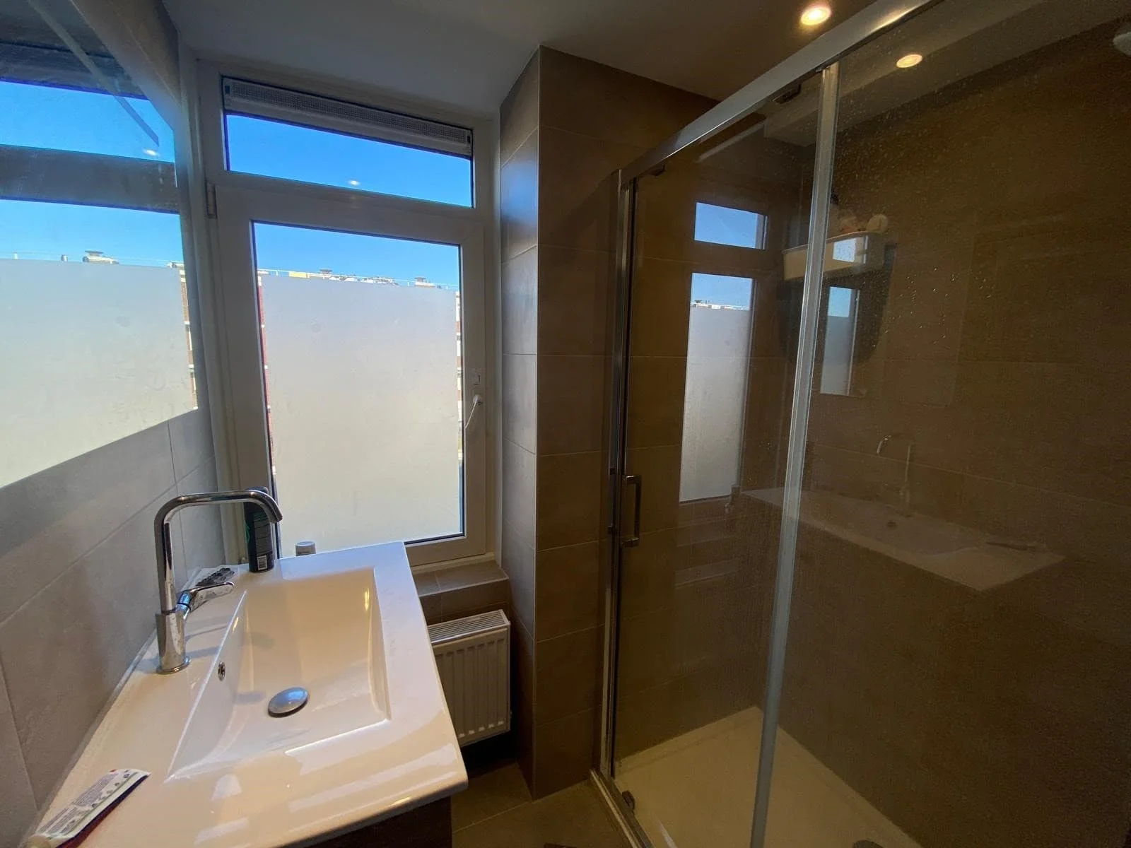 Foto van de Kamer gelegen aan de Jennerstraat in Groningen