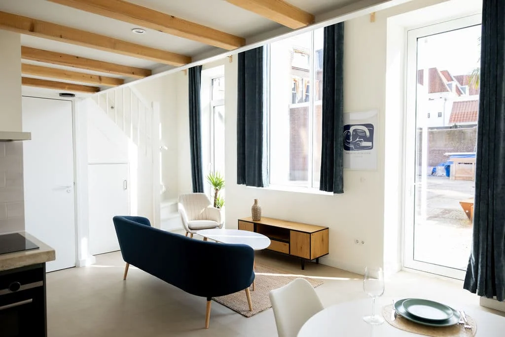 geblurde versie van de foto als achtergrond