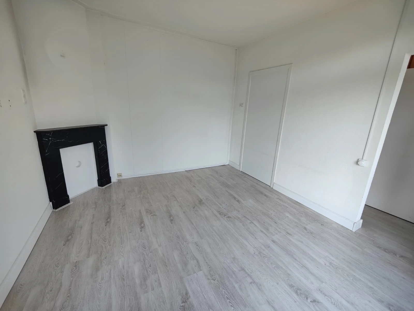 Foto van de Kamer gelegen aan de Van Swinderenstraat in Groningen