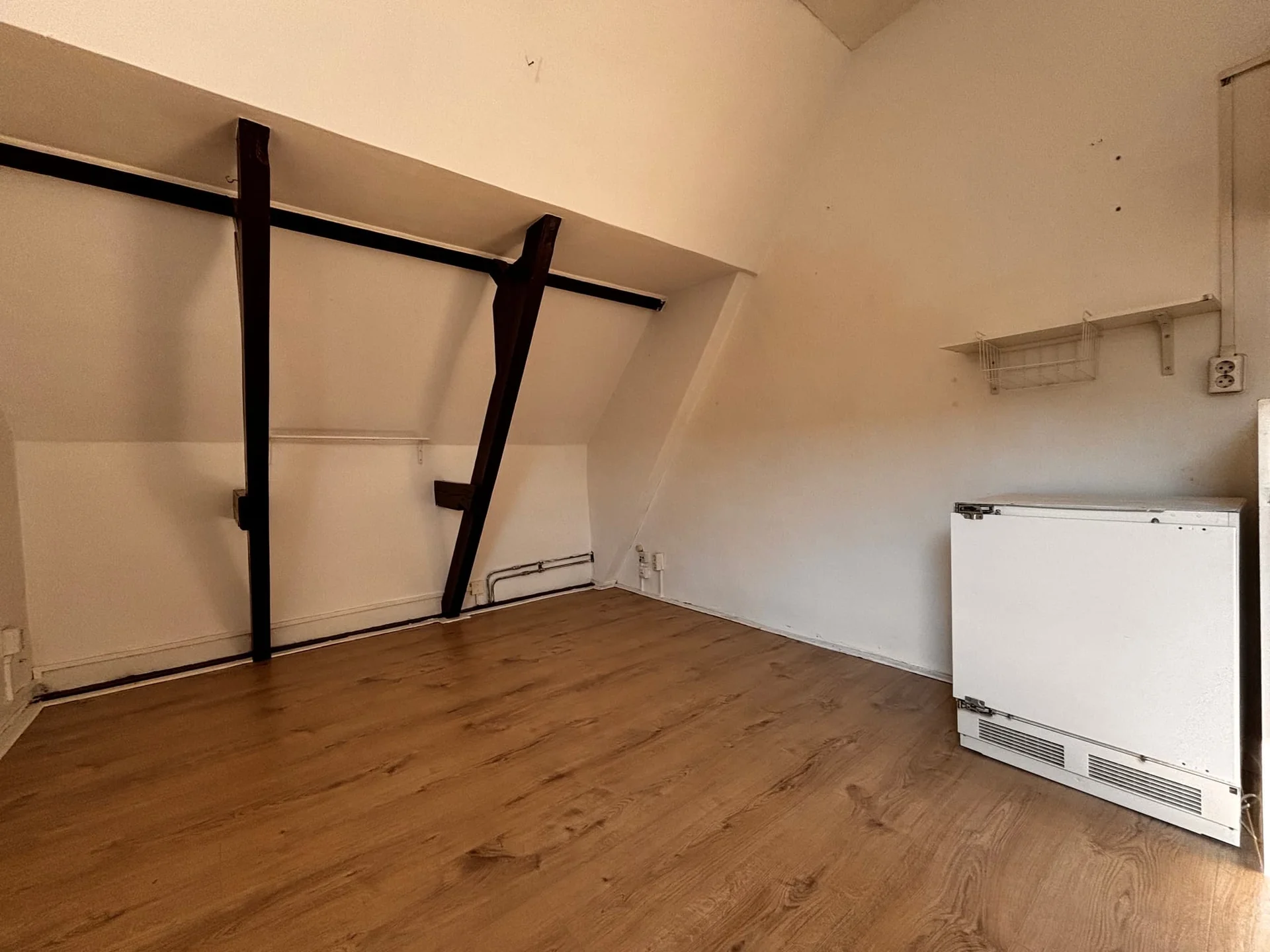 Foto van de Kamer gelegen aan de Verlengde Hereweg in Groningen