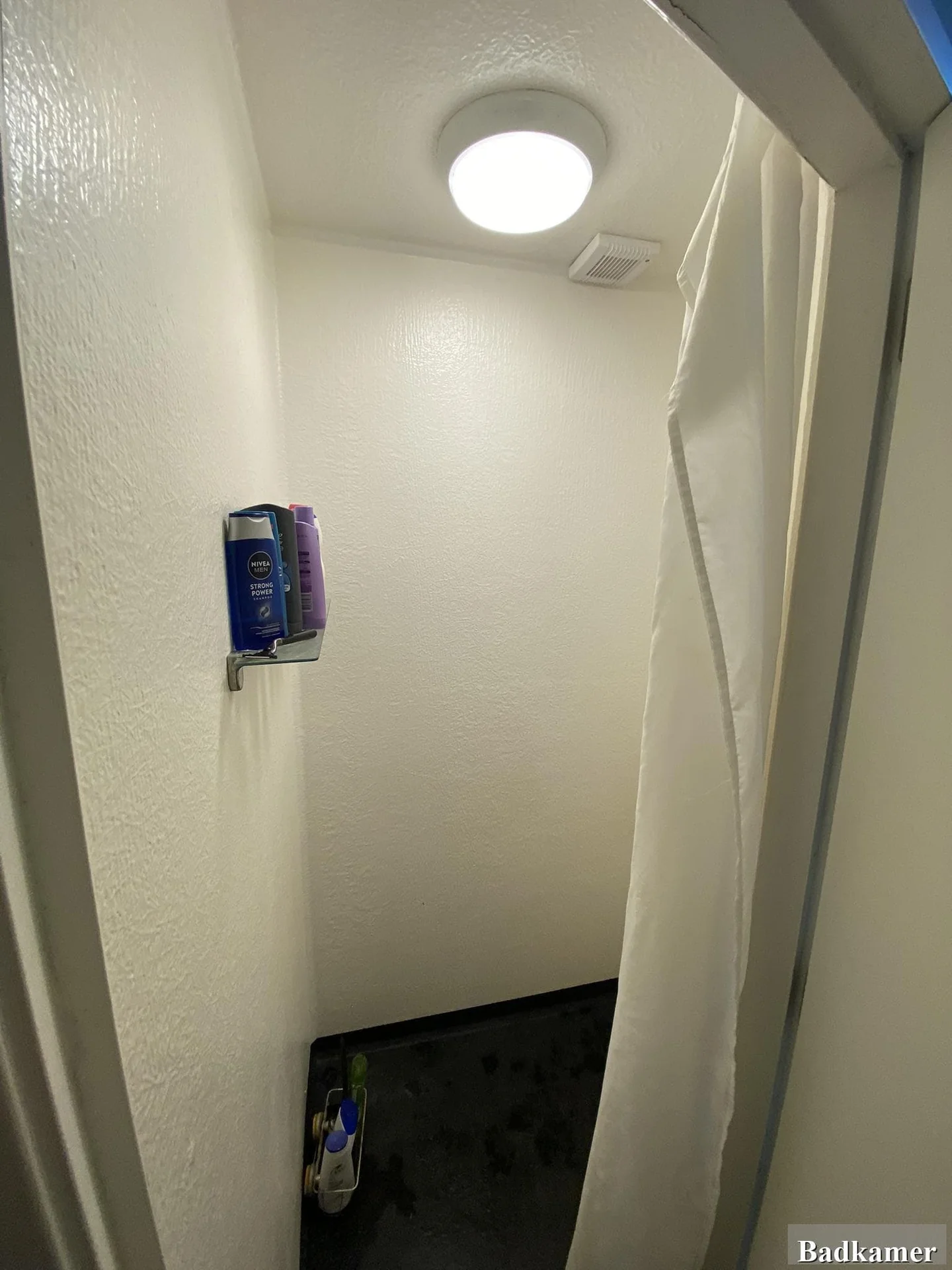 Foto van de Kamer gelegen aan de H.W. Mesdagstraat in Groningen