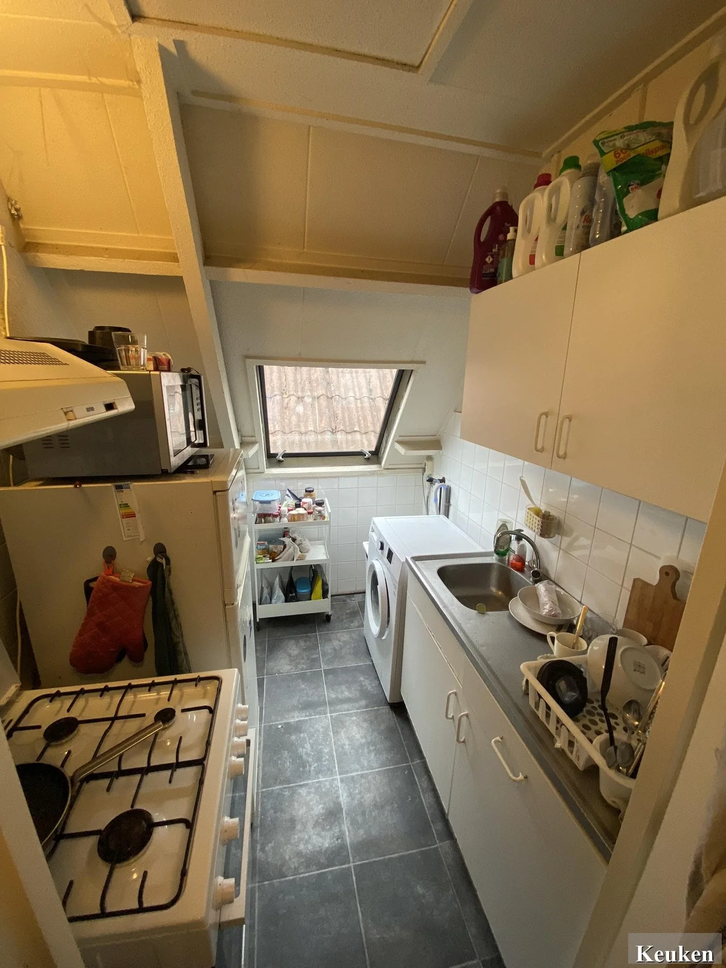 Foto van de Kamer gelegen aan de H.W. Mesdagstraat in Groningen