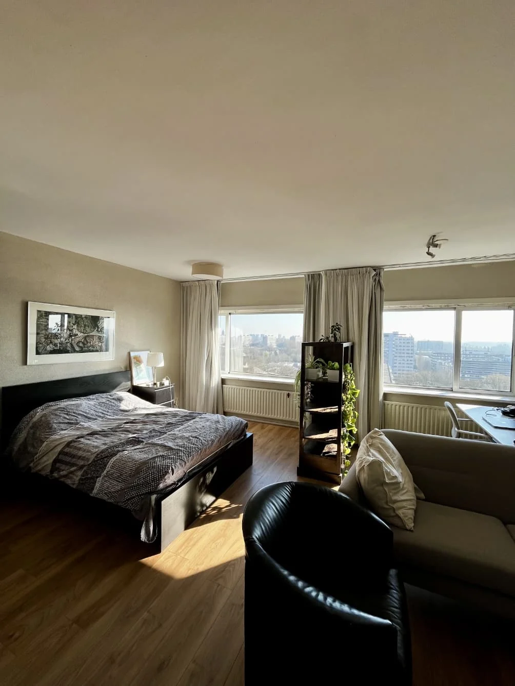 geblurde versie van de foto als achtergrond