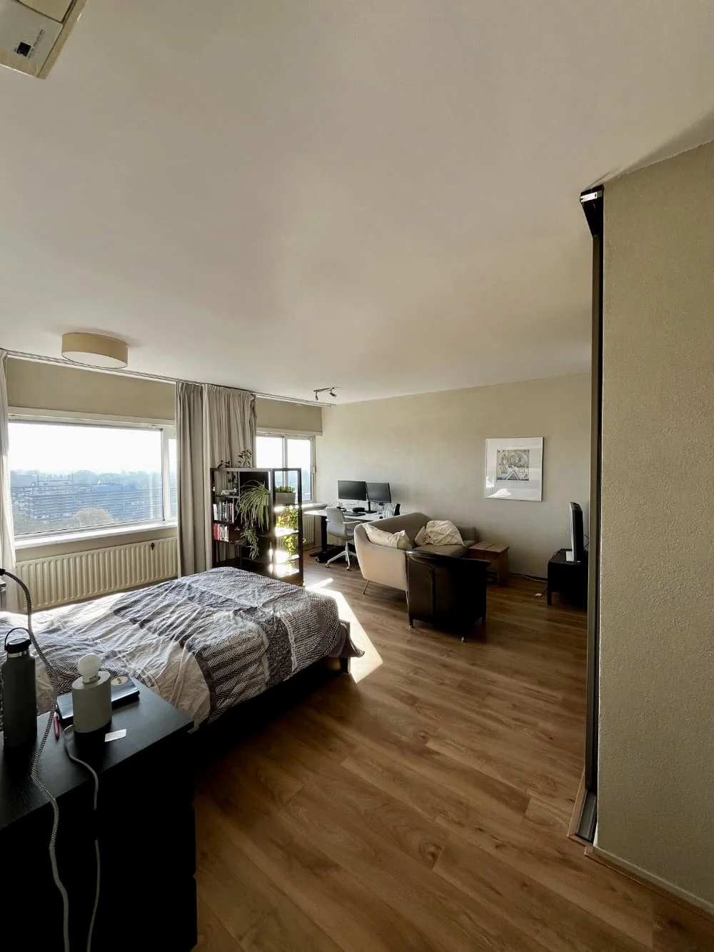 geblurde versie van de foto als achtergrond