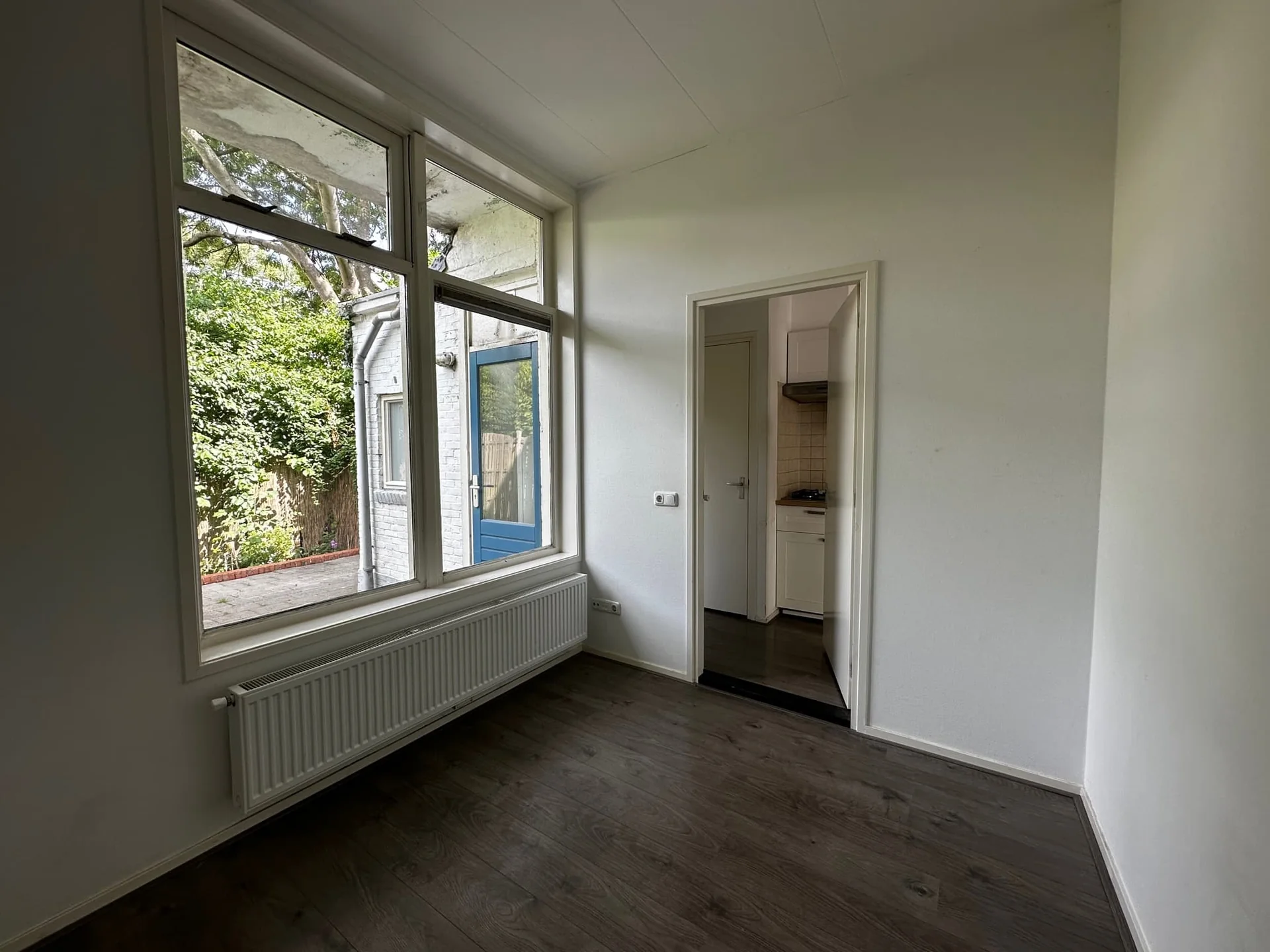 geblurde versie van de foto als achtergrond