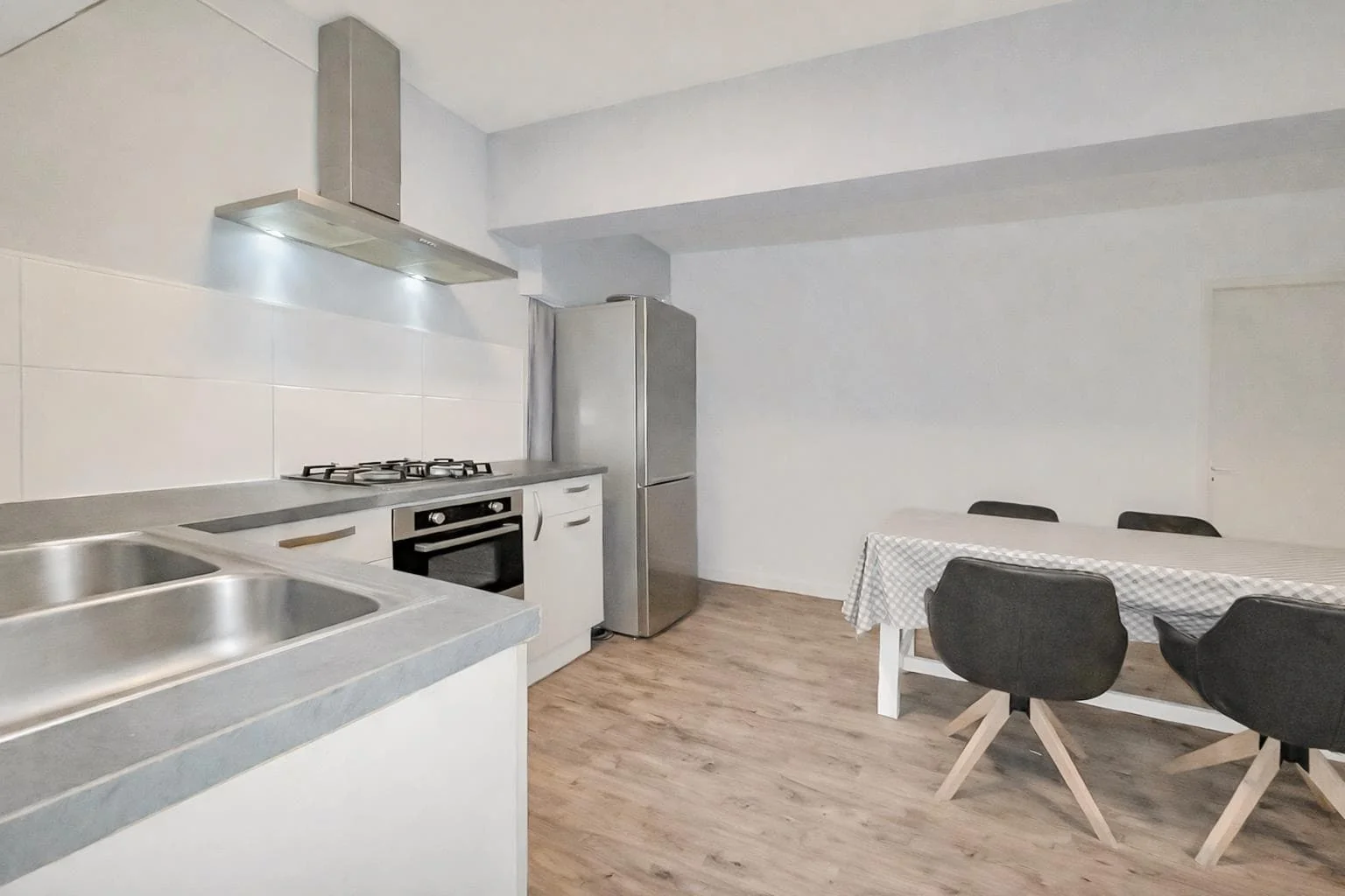 geblurde versie van de foto als achtergrond