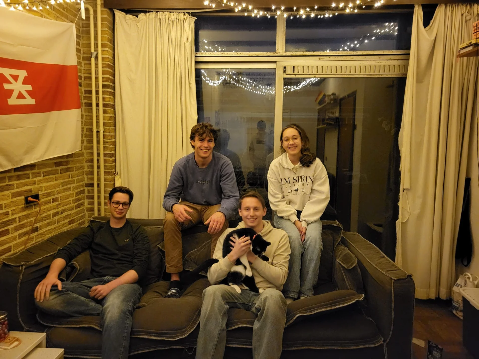 geblurde versie van de foto als achtergrond