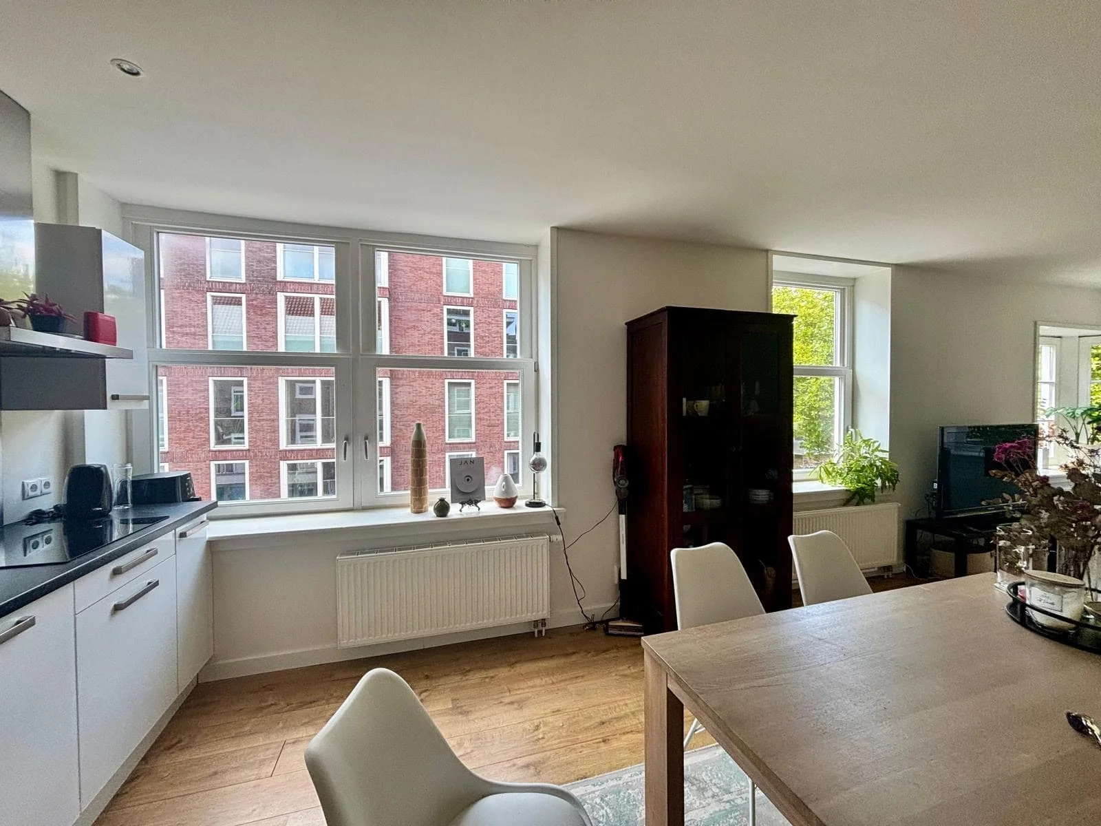 Foto van de Kamer gelegen aan de Pieter van der Doesstraat in Amsterdam