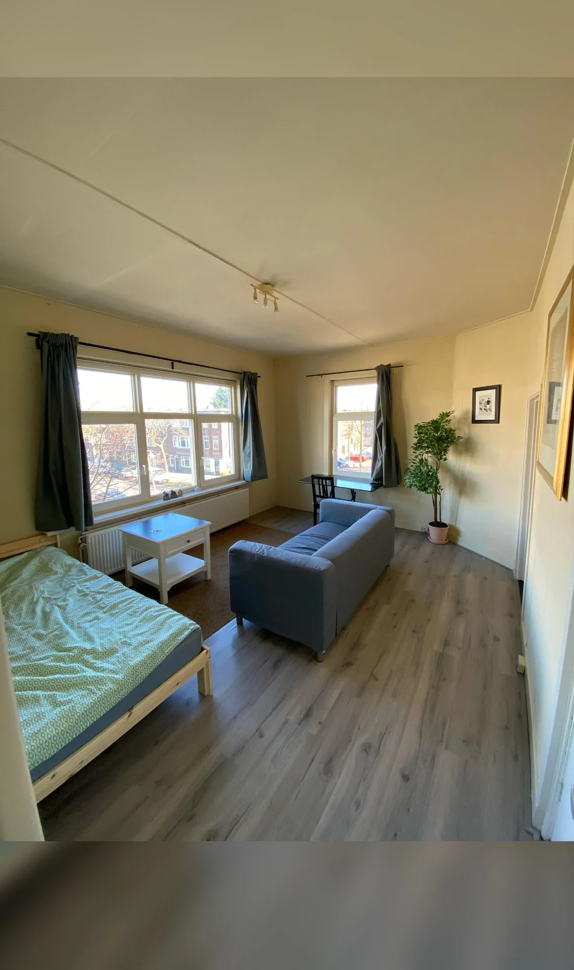 Foto van de Kamer gelegen aan de Van Zeggelenlaan in Den Haag