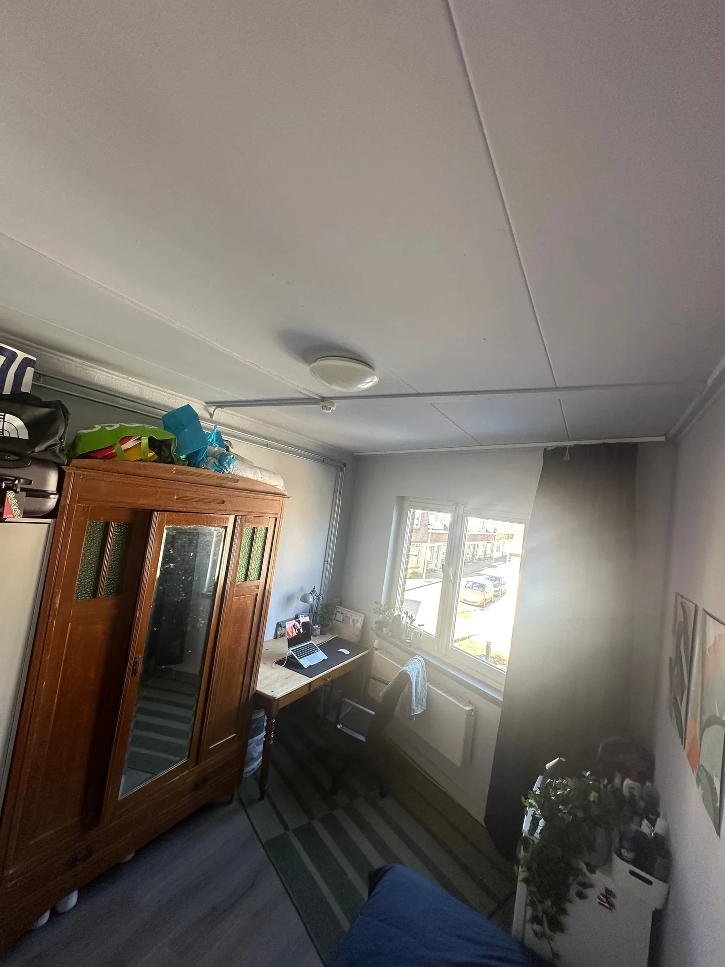 geblurde versie van de foto als achtergrond