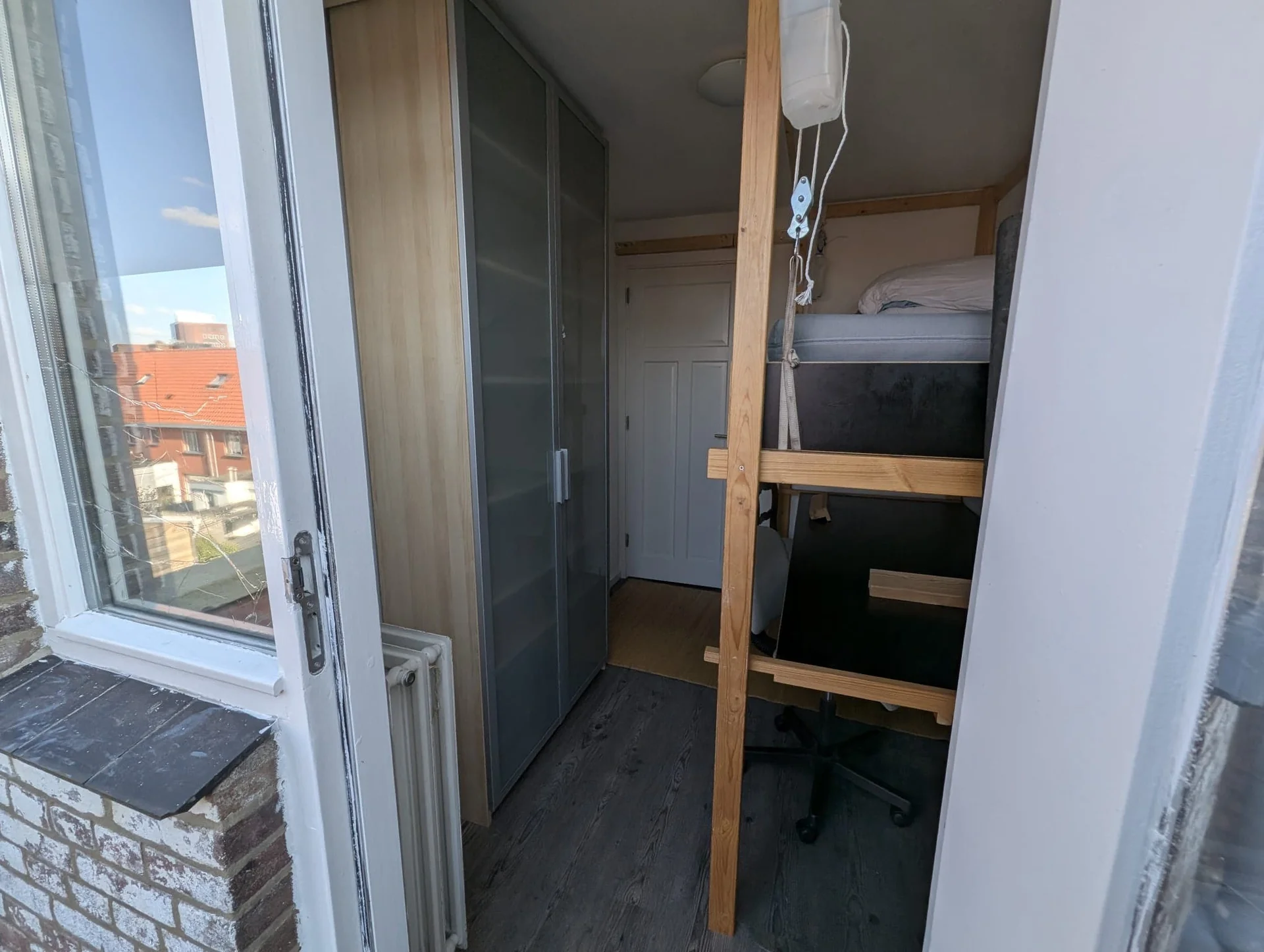 geblurde versie van de foto als achtergrond