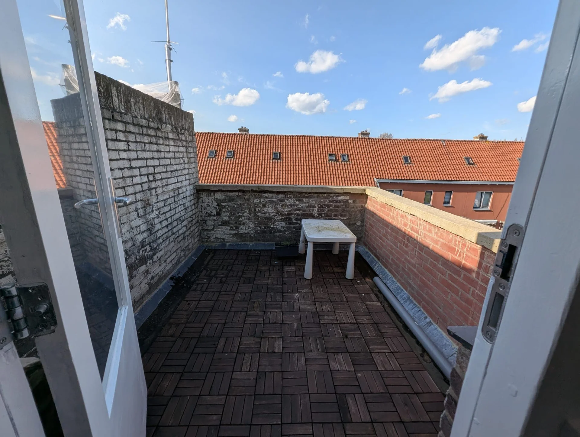 geblurde versie van de foto als achtergrond