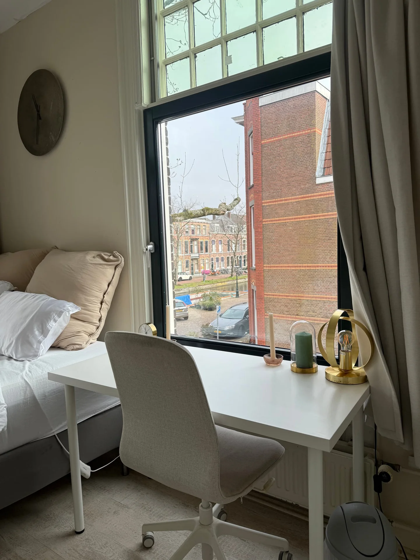 geblurde versie van de foto als achtergrond