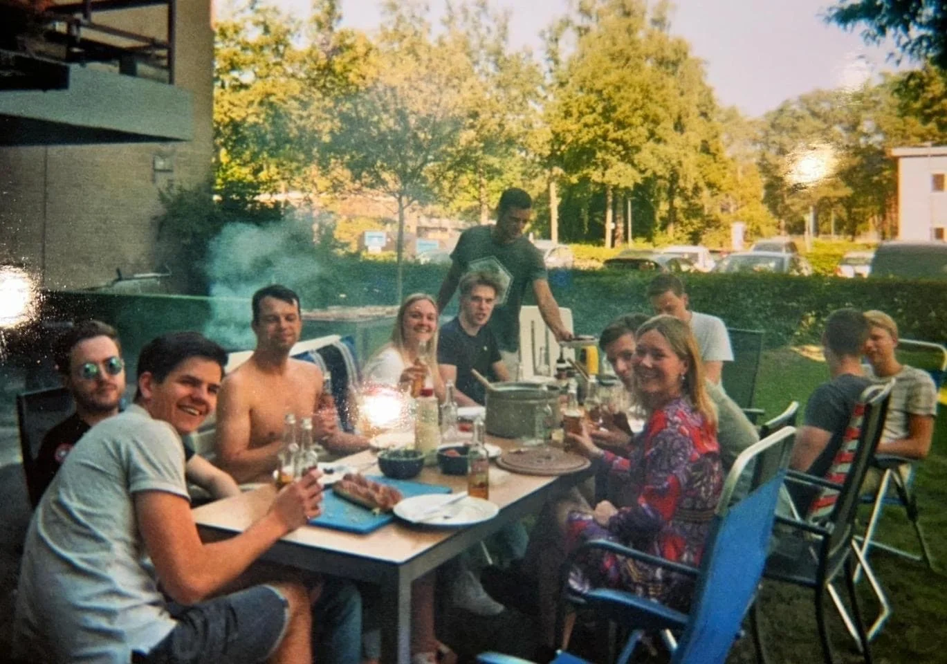 geblurde versie van de foto als achtergrond