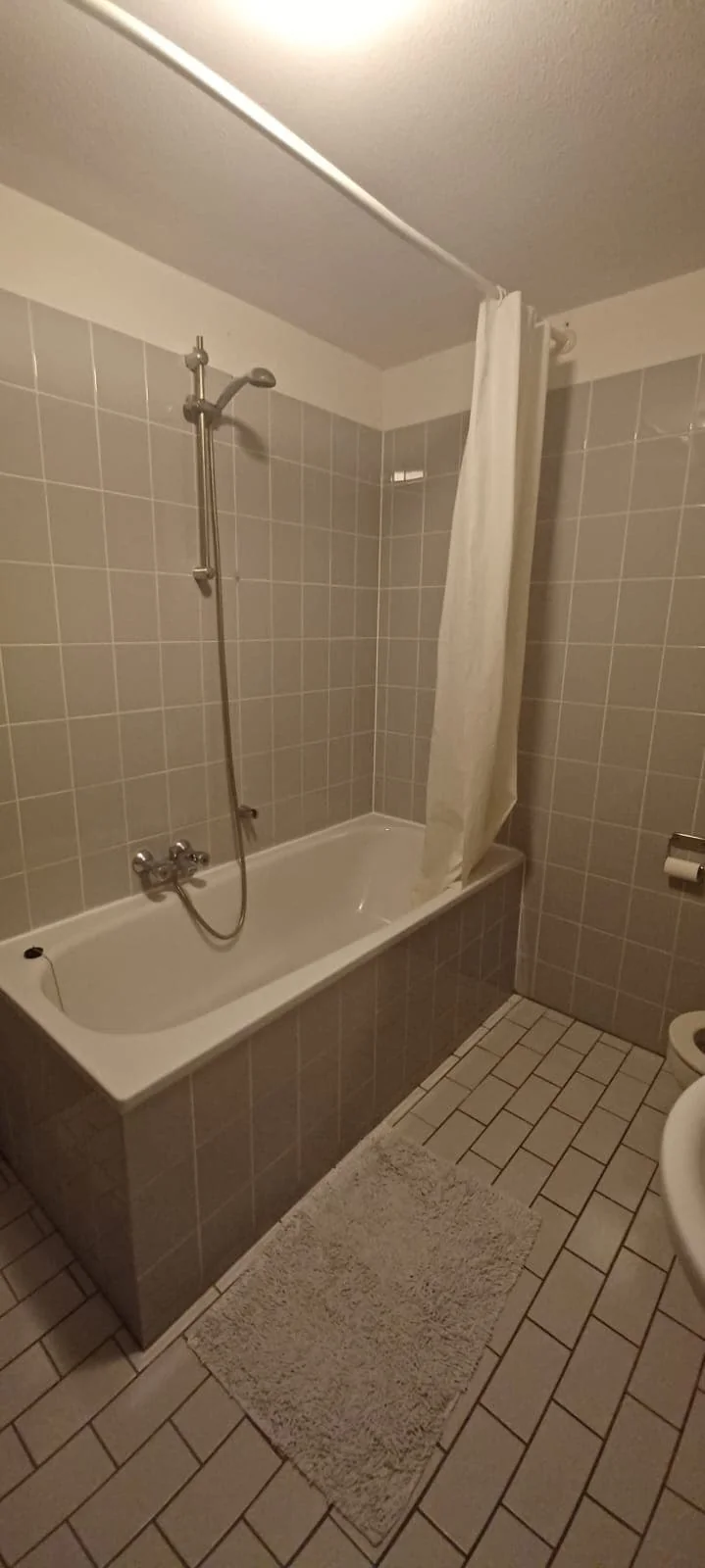 Foto van de Kamer gelegen aan de Lodewijk Pincoffsweg in Rotterdam