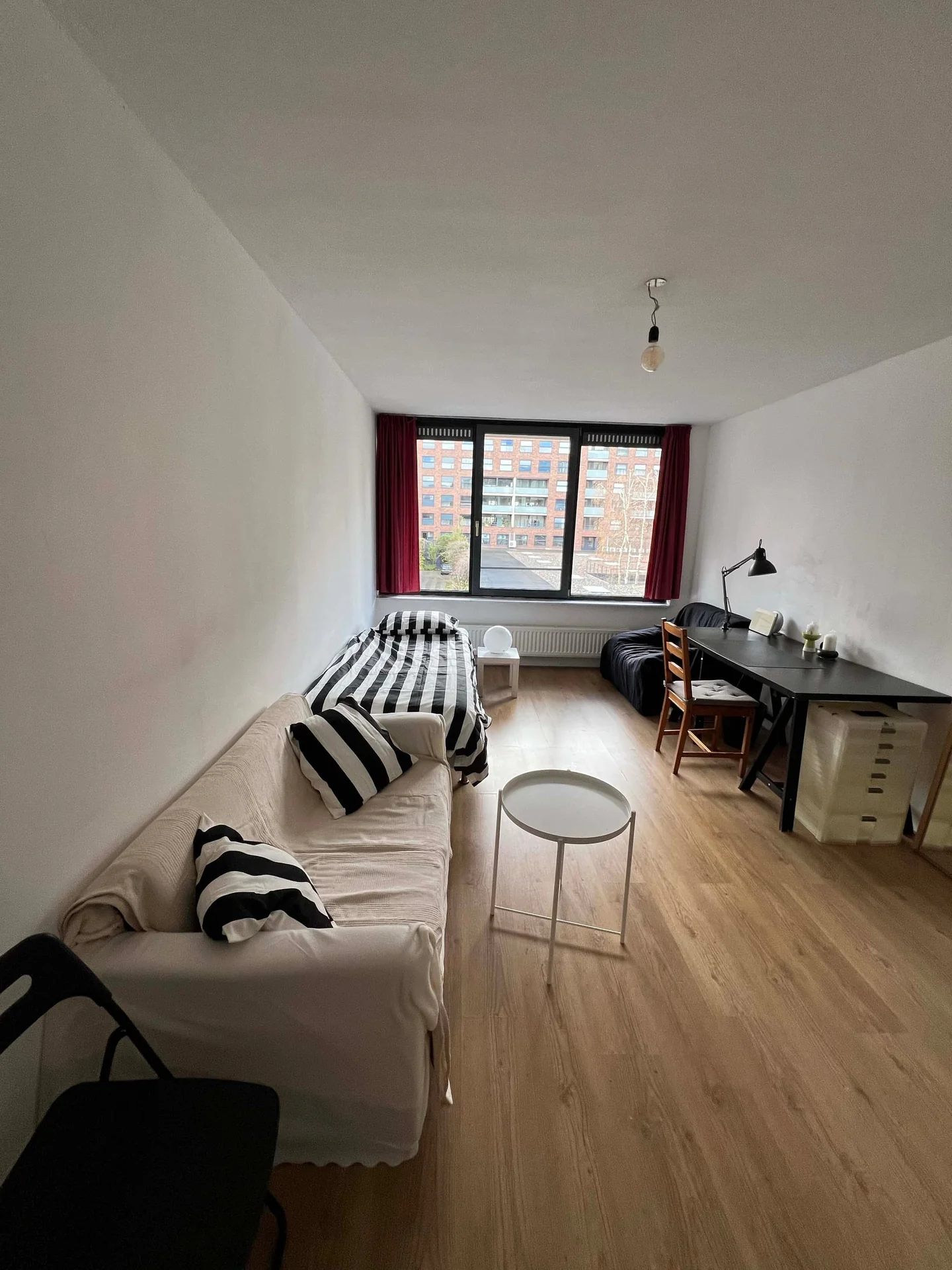 Foto van de Kamer gelegen aan de Lodewijk Pincoffsweg in Rotterdam