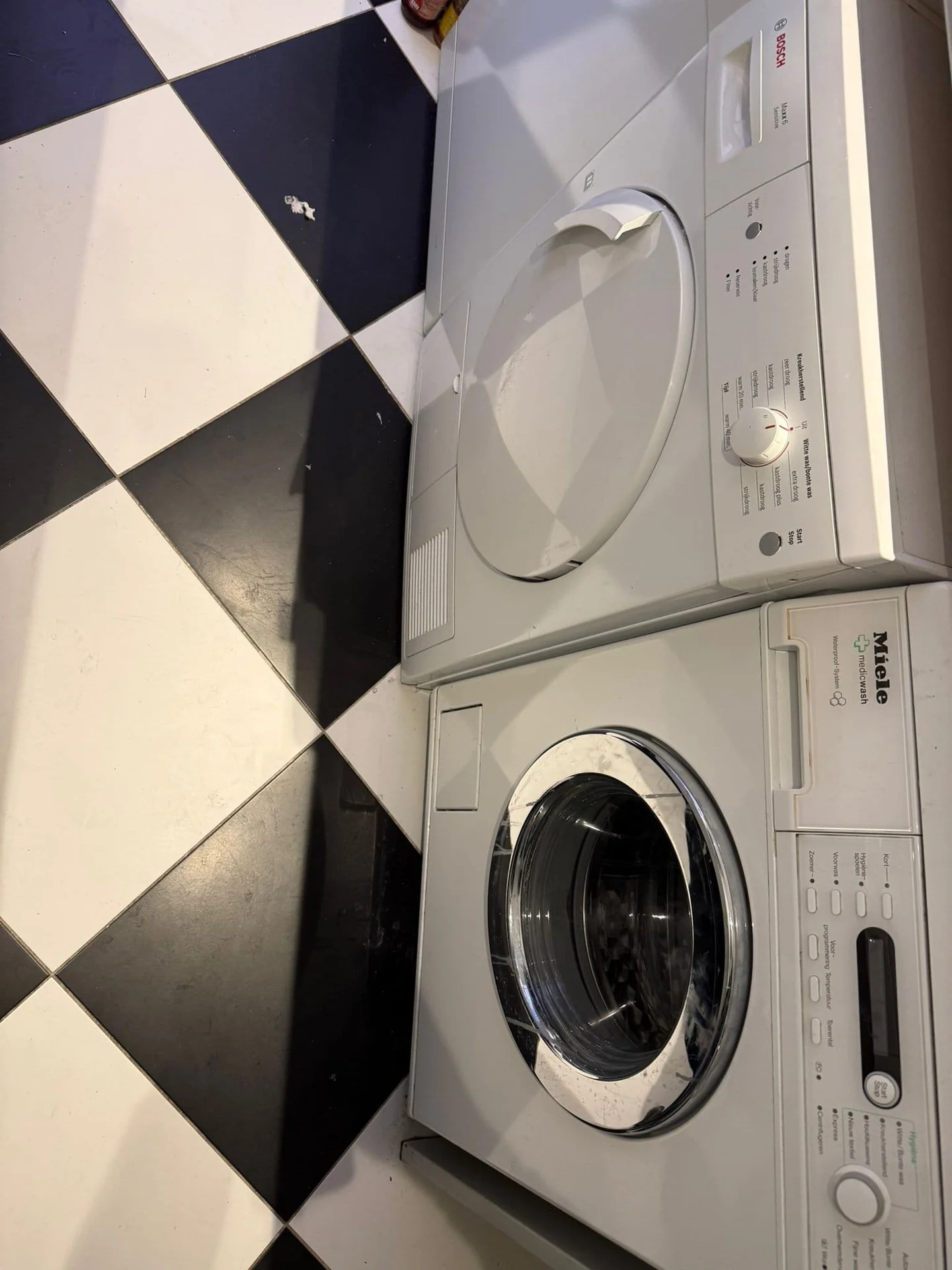 Foto van de Kamer gelegen aan de Tweede Willemstraat in Groningen