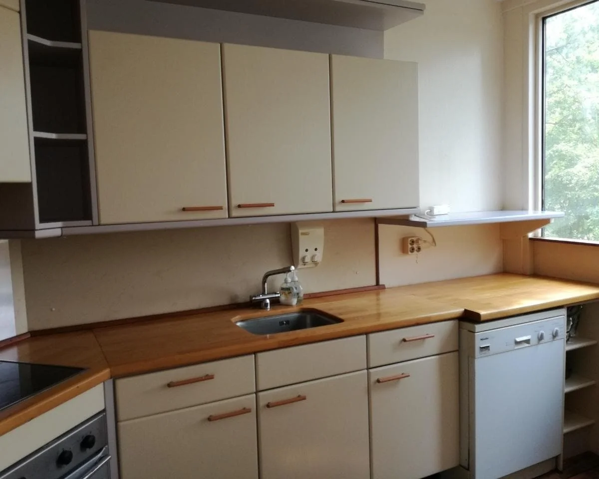 geblurde versie van de foto als achtergrond