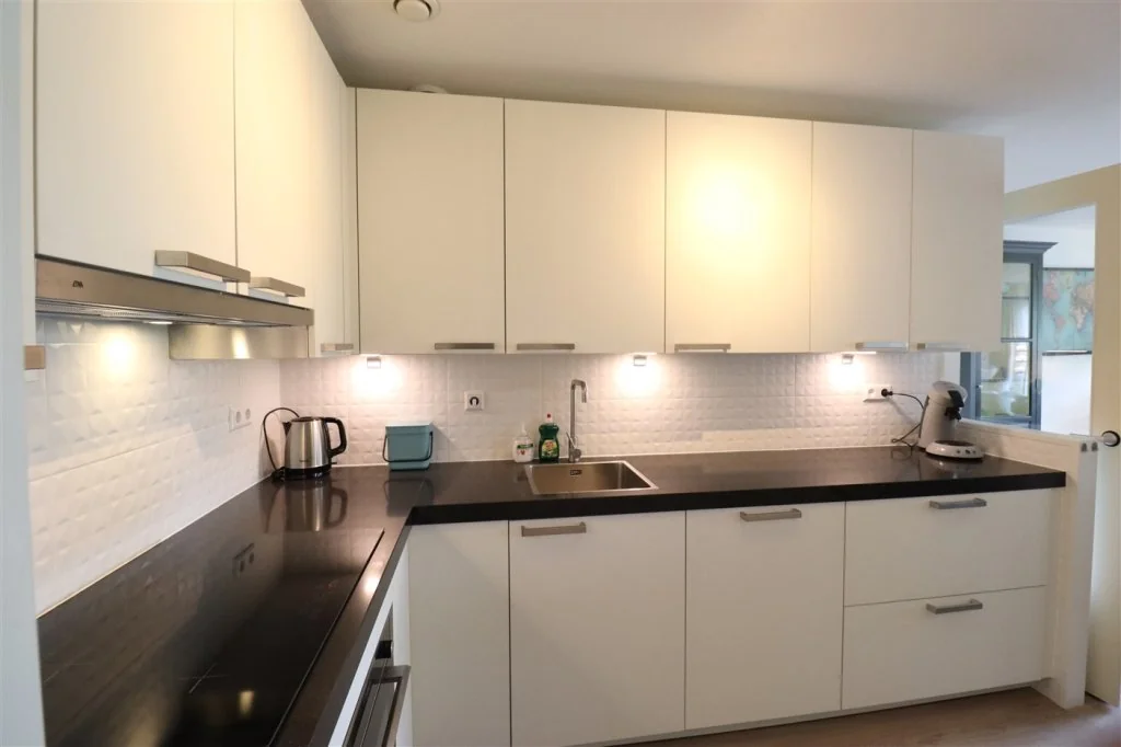 geblurde versie van de foto als achtergrond