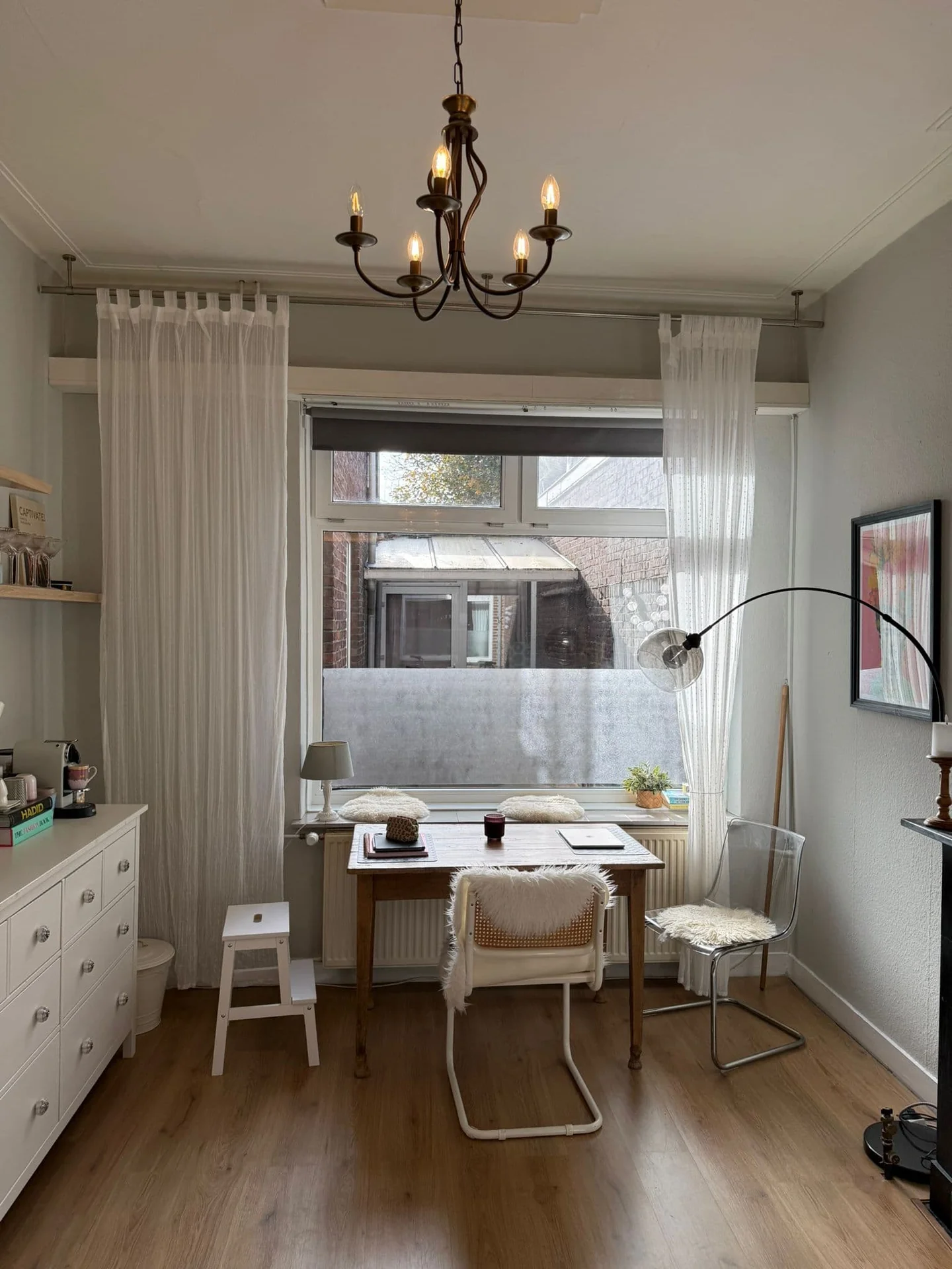 geblurde versie van de foto als achtergrond