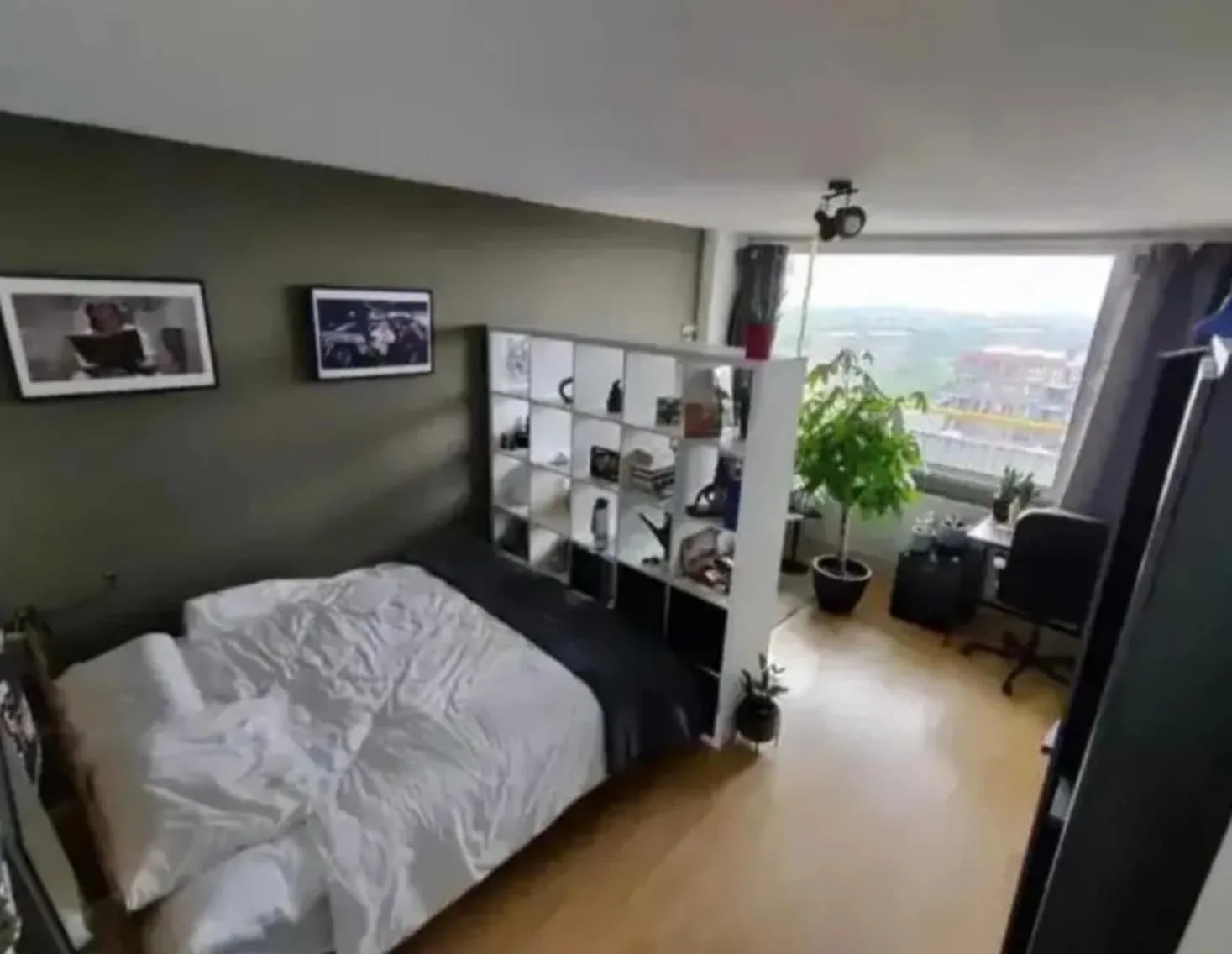 Foto van de Kamer gelegen aan de E. du Perronlaan in Delft